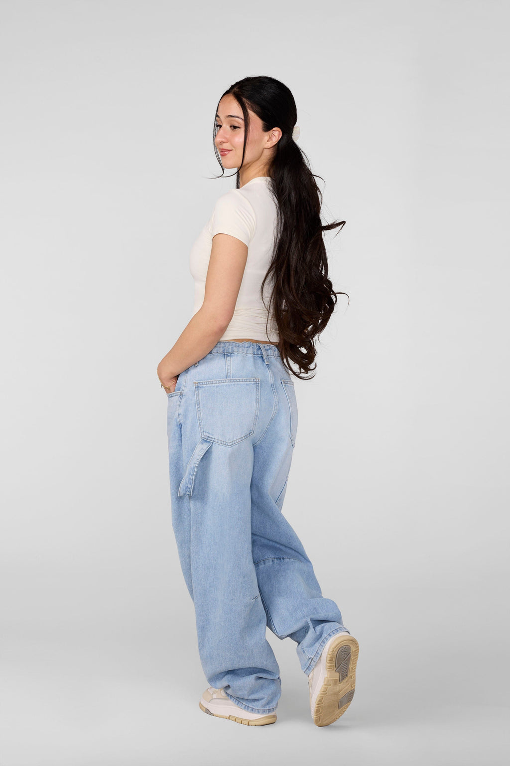 W4279 - Studio Edit Fitted Tee — imagem 4