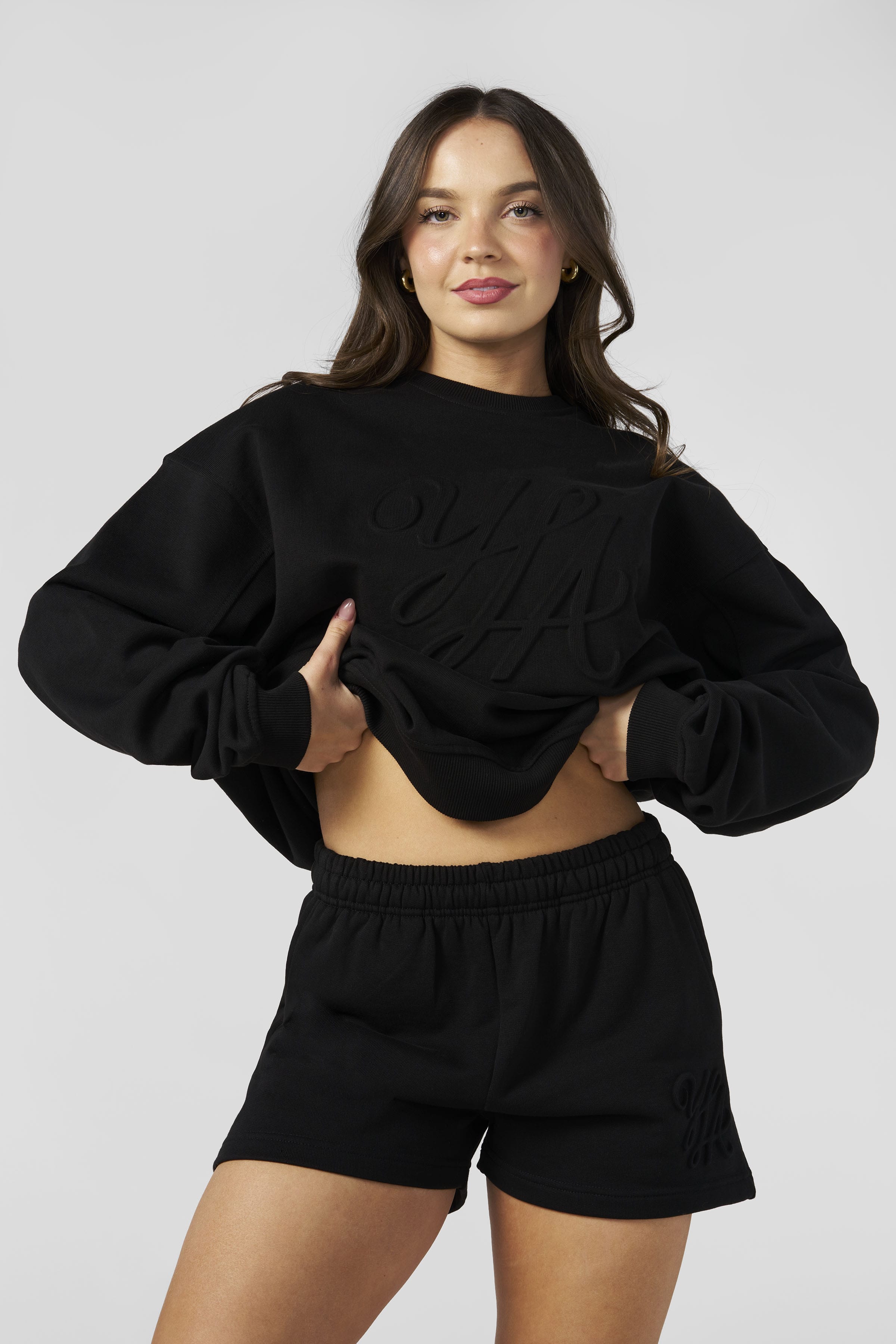 W5129 - Emblem Embossed Crewneck — imagem 10