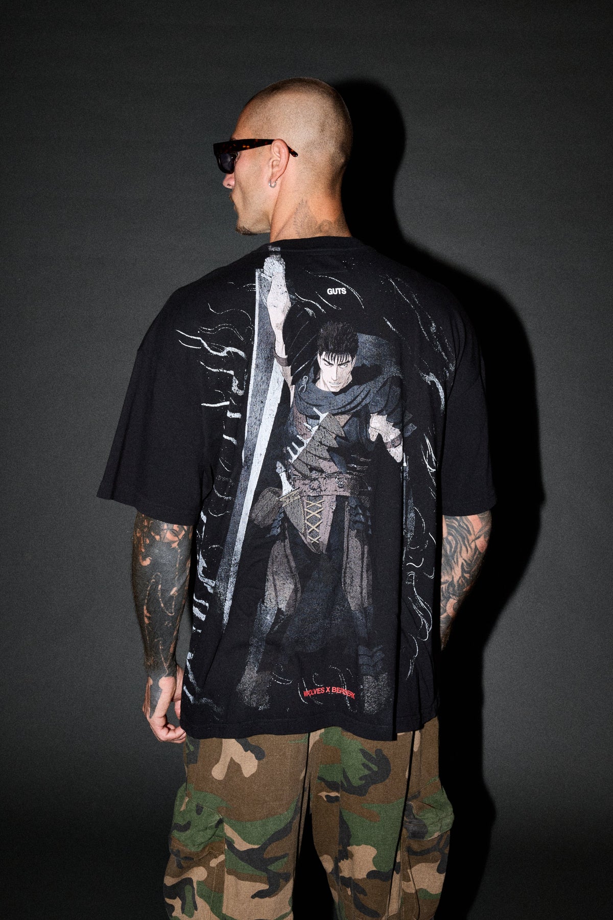 Darc Guts "Side By Side" Series Premium Tee in Black - imagem 4