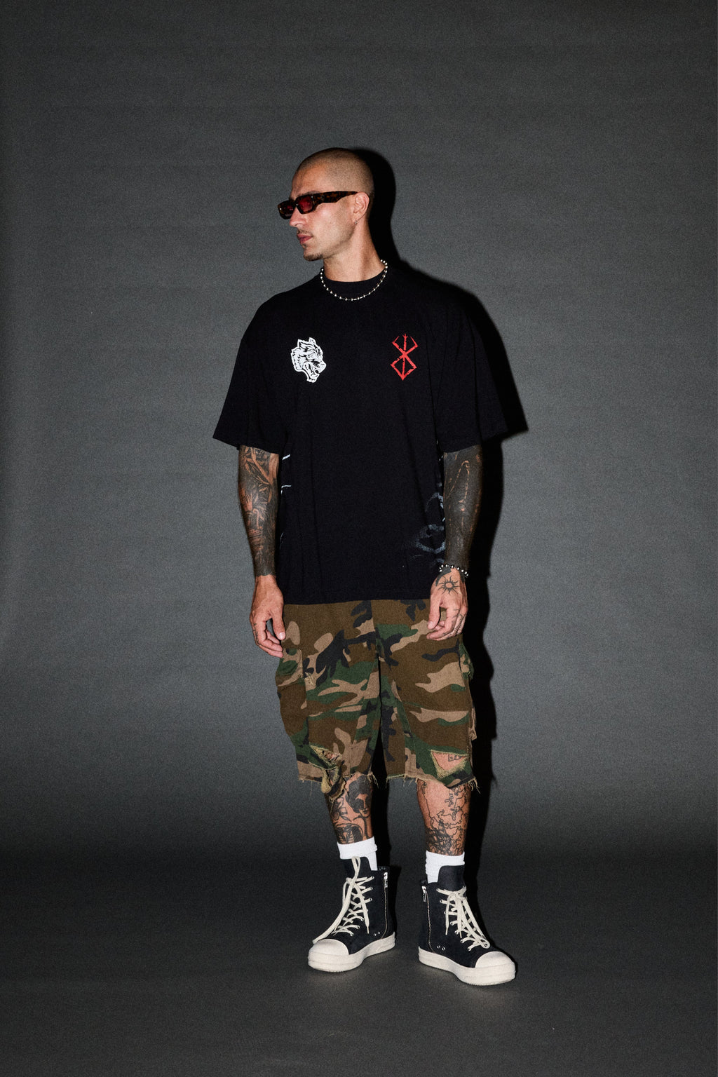 Darc Griffith "Side By Side" Series Premium Tee in Black - imagem 5