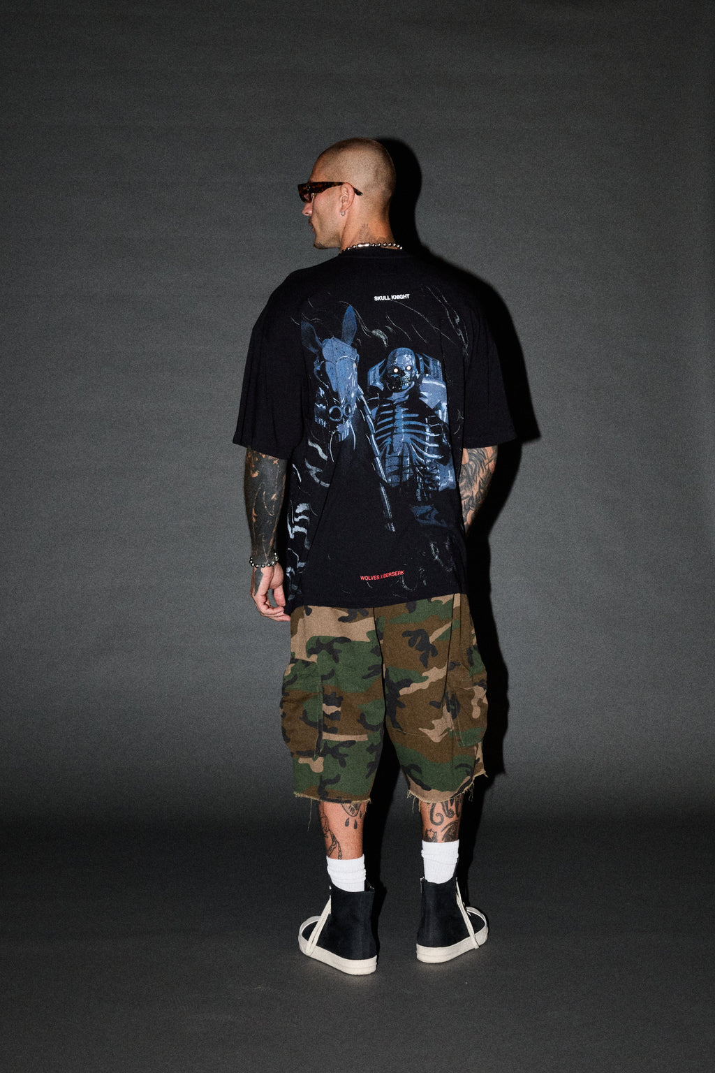 Darc Skull Knight "Side By Side" Series Premium Tee in Black - imagem 6