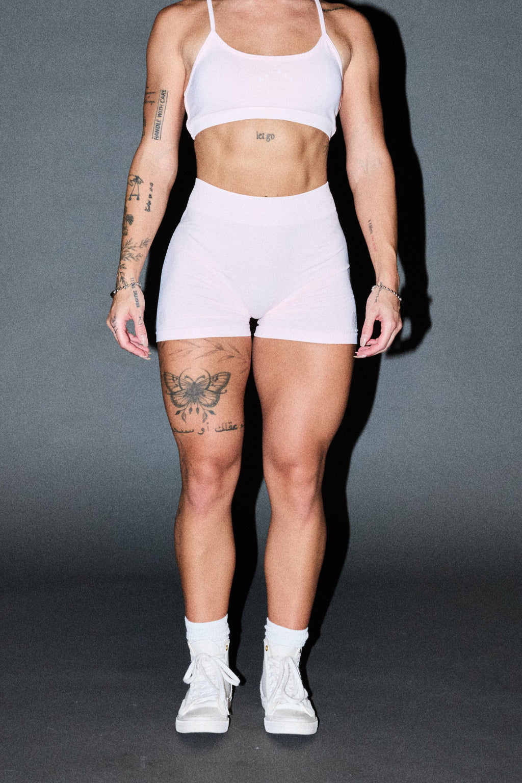 Dual Wolf Harlow Soft Seamless Shorts In Blush Pink — imagem 8