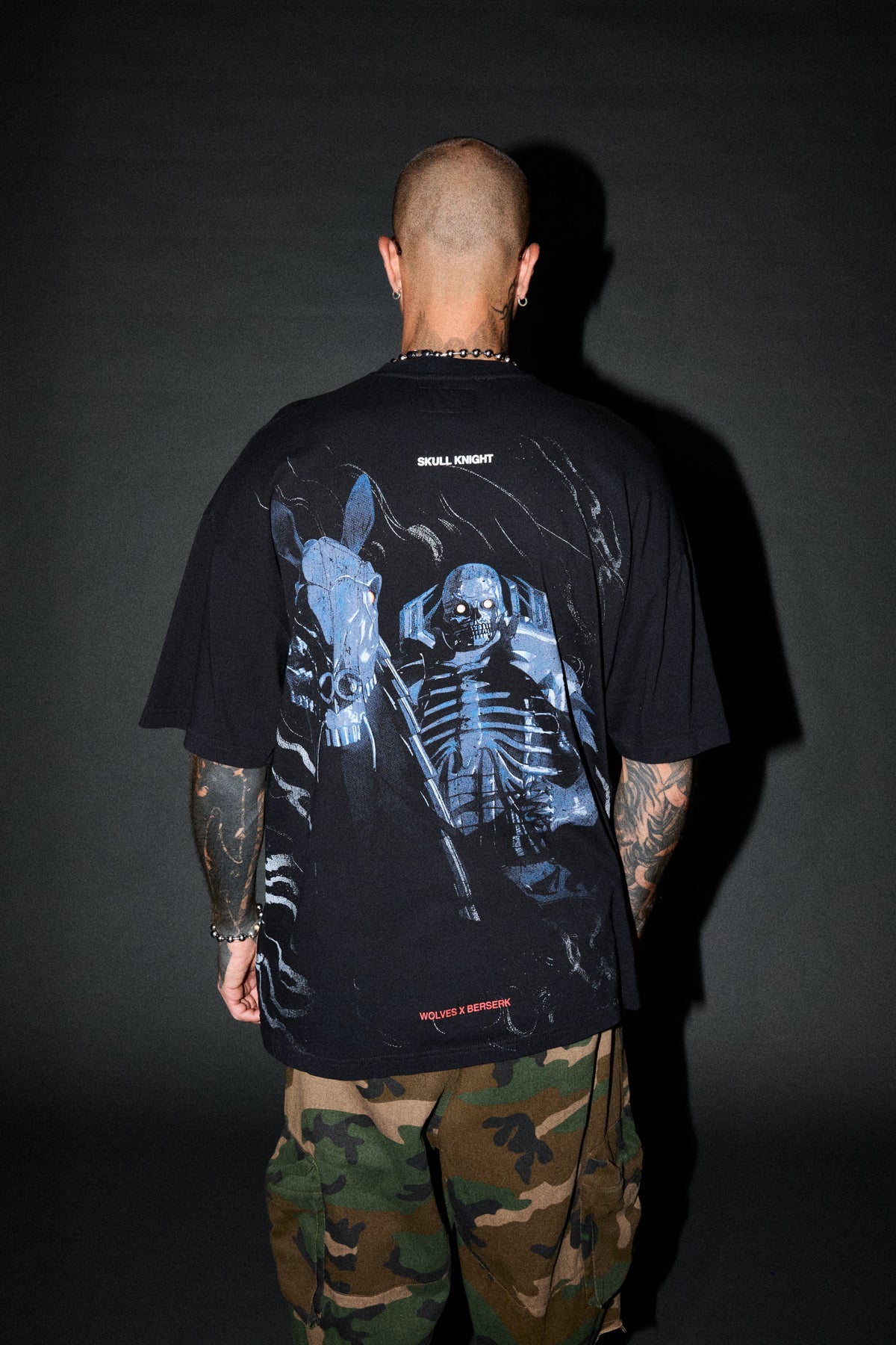 Darc Skull Knight "Side By Side" Series Premium Tee in Black - imagem 4