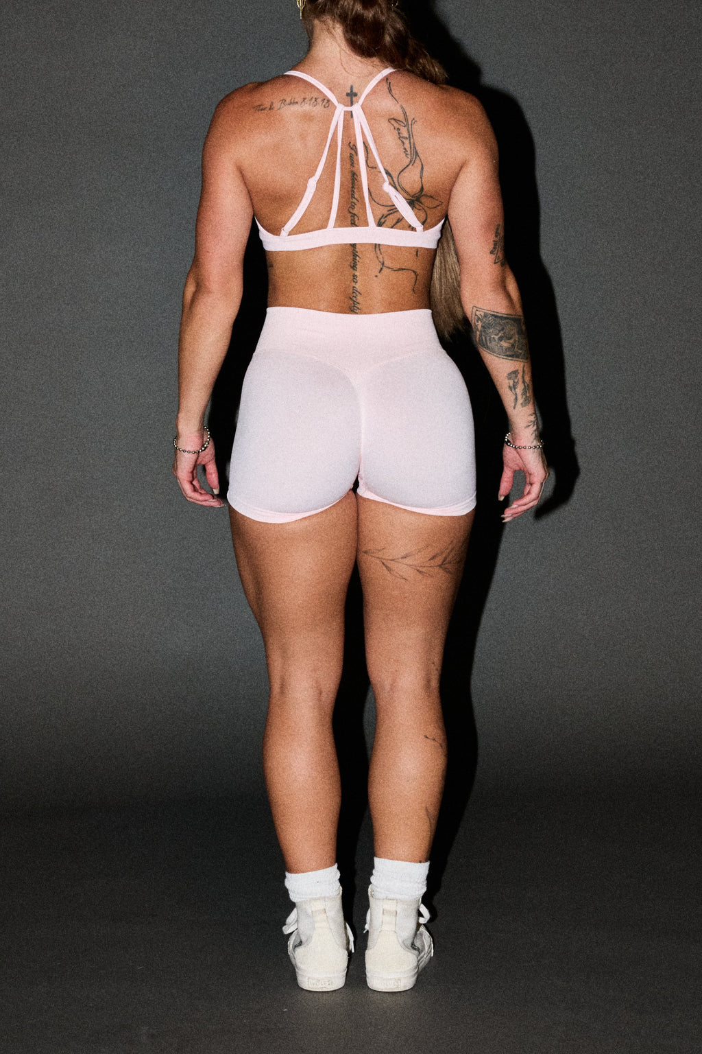Wolf Pyramid Evey Seamless Short In Blush Pink - imagem 5