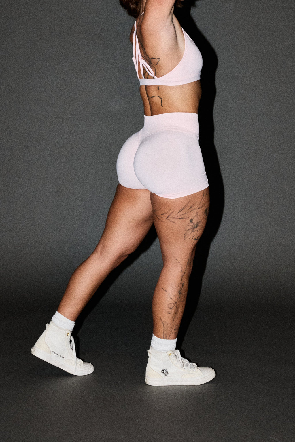 Wolf Pyramid Evey Seamless Short In Blush Pink - imagem 7