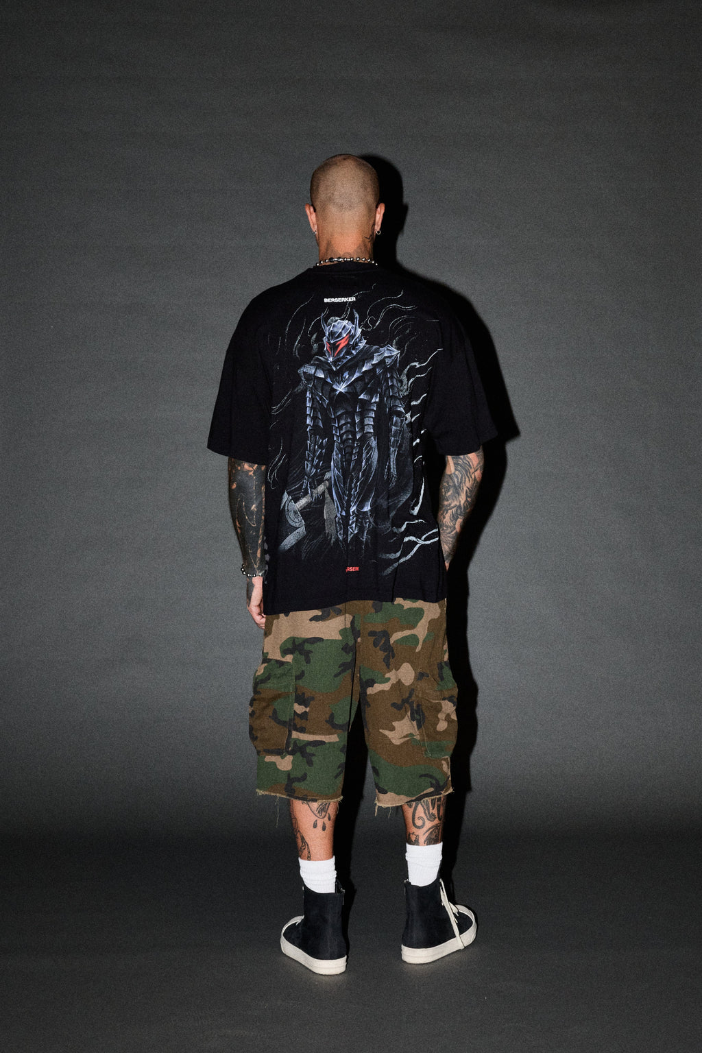 Darc Berserker "Side By Side" Series Premium Tee in Black - imagem 6