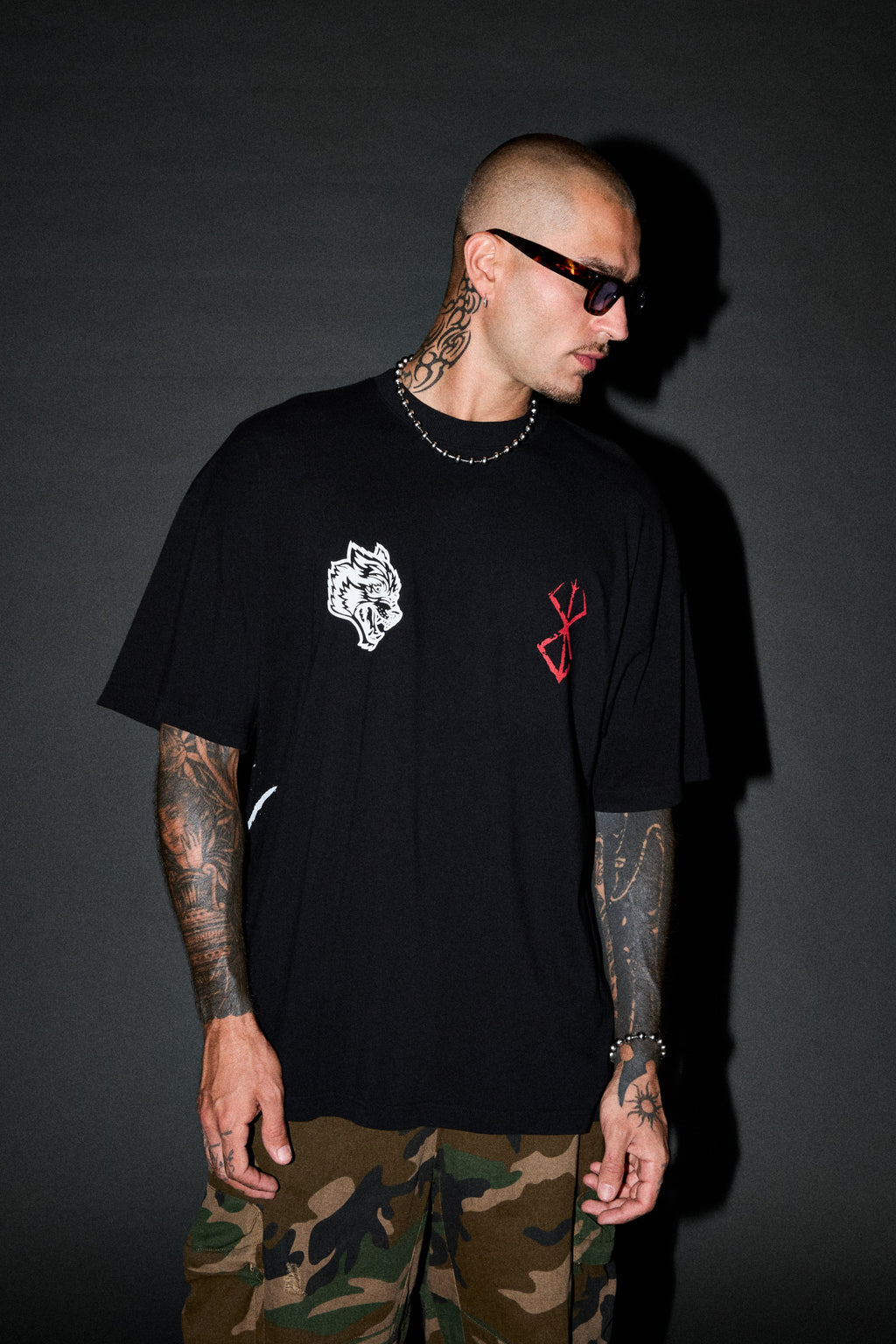 Darc Berserker "Side By Side" Series Premium Tee in Black - imagem 2