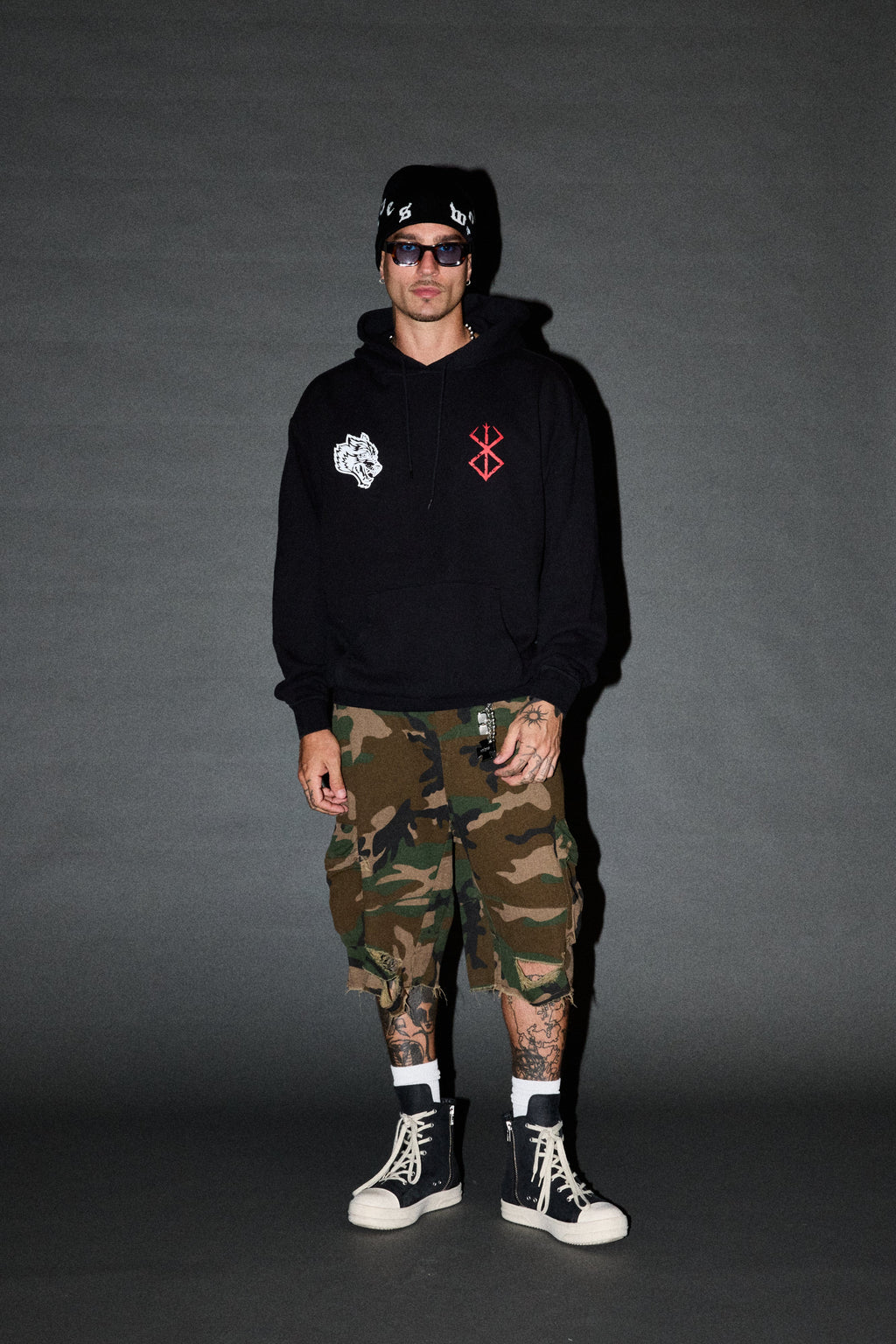 Darc Berserker "Side-By-Side" Bishop Hoodie in Black - imagem 5