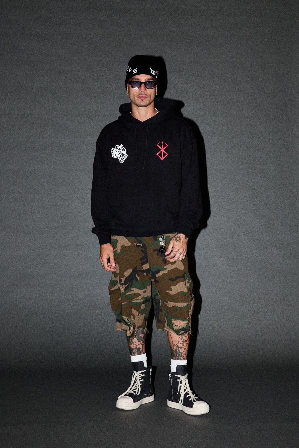 Darc Berserker "Side-By-Side" Bishop Hoodie in Black - imagem 5