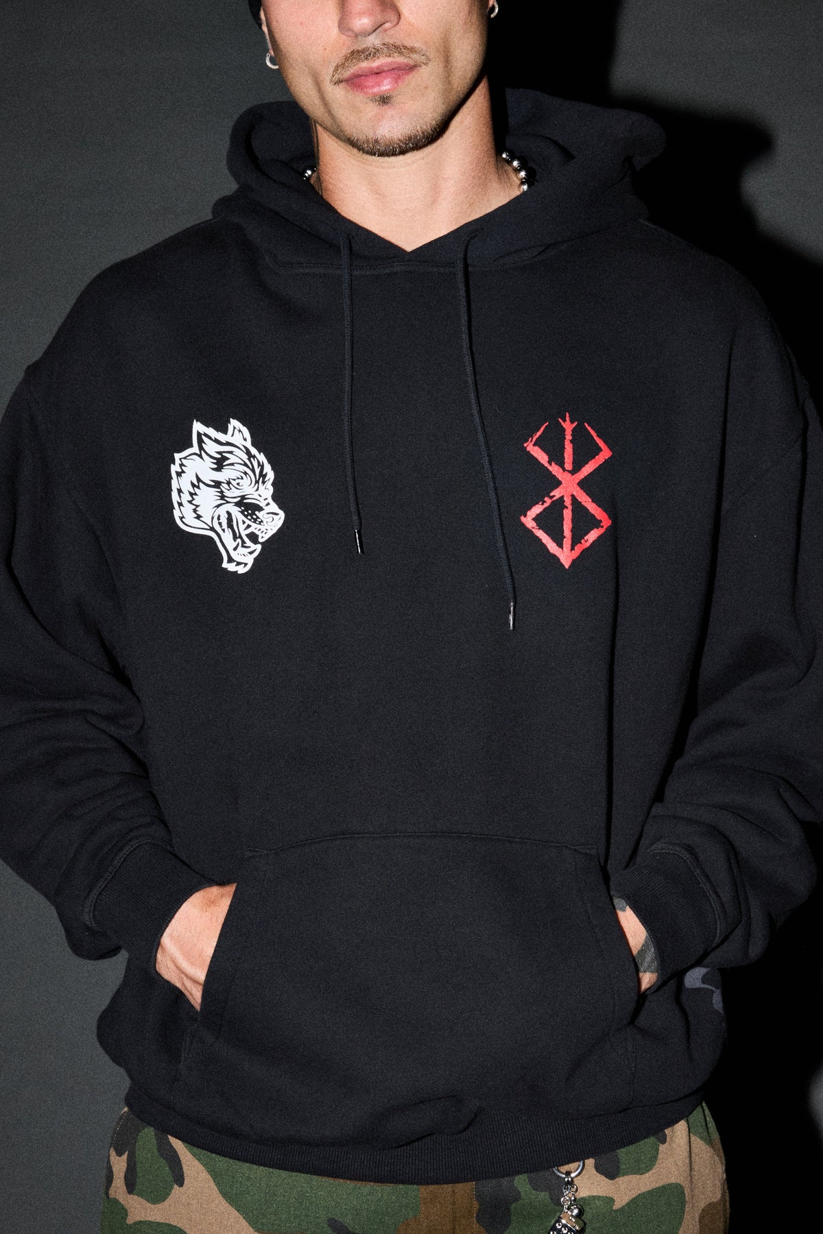 Darc Berserker "Side-By-Side" Bishop Hoodie in Black - imagem 7