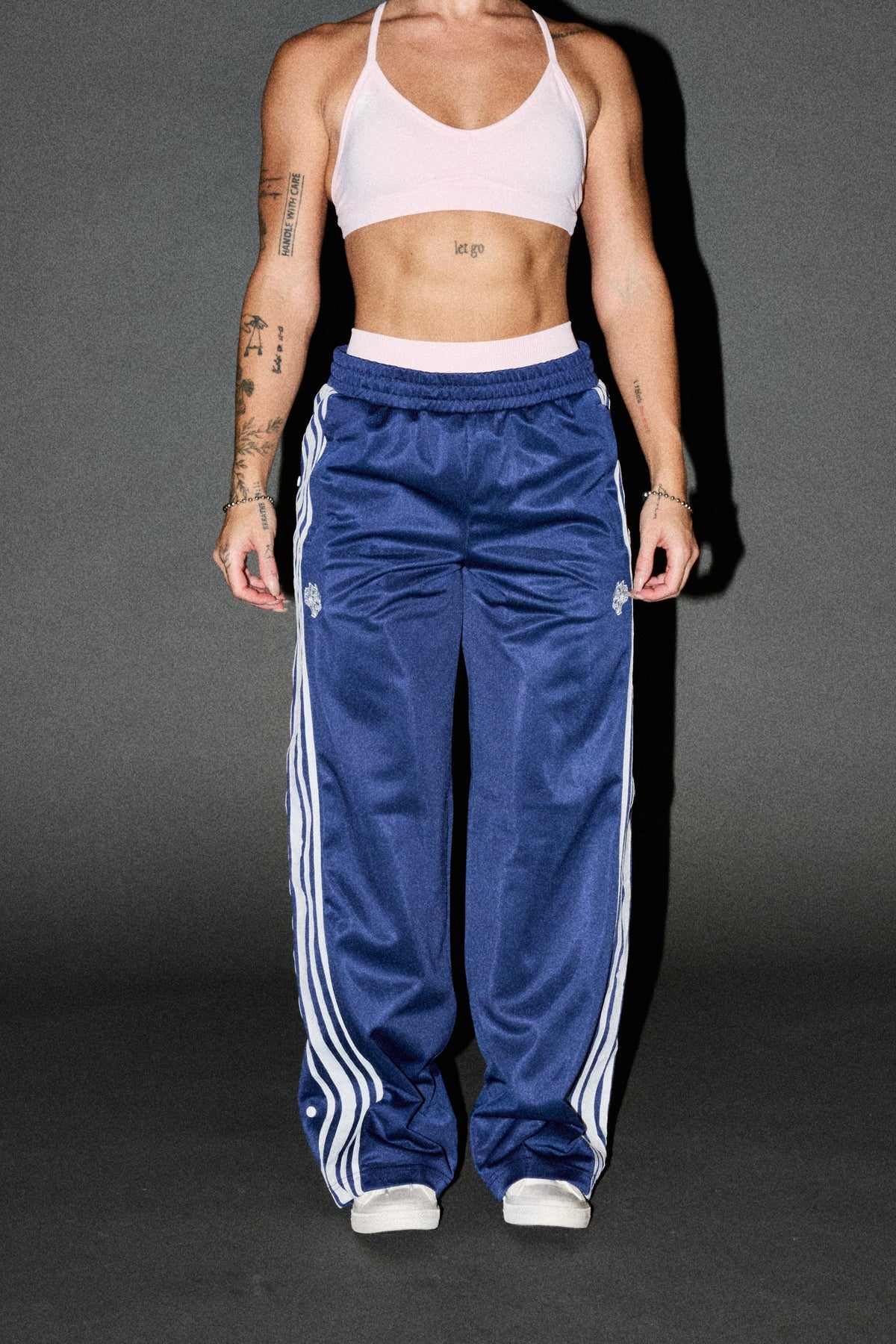 Dual Wolf Juliette Tearaway Track Pant In Navy - imagem 2