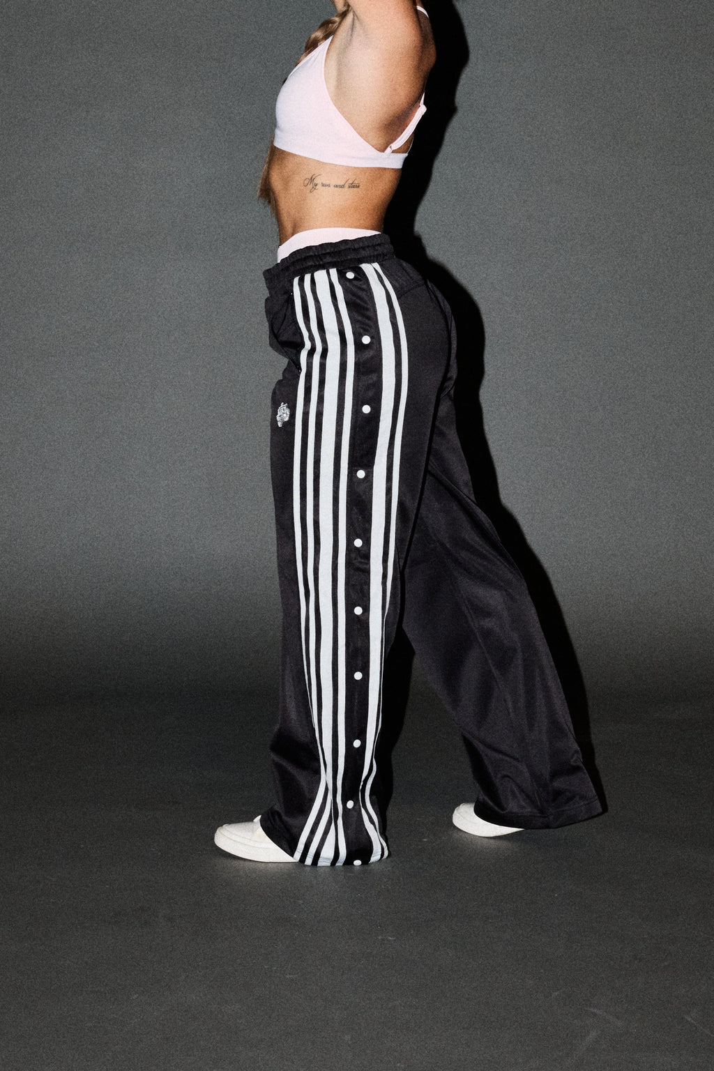 Dual Wolf Juliette Tearaway Track Pant In Black - imagem 1