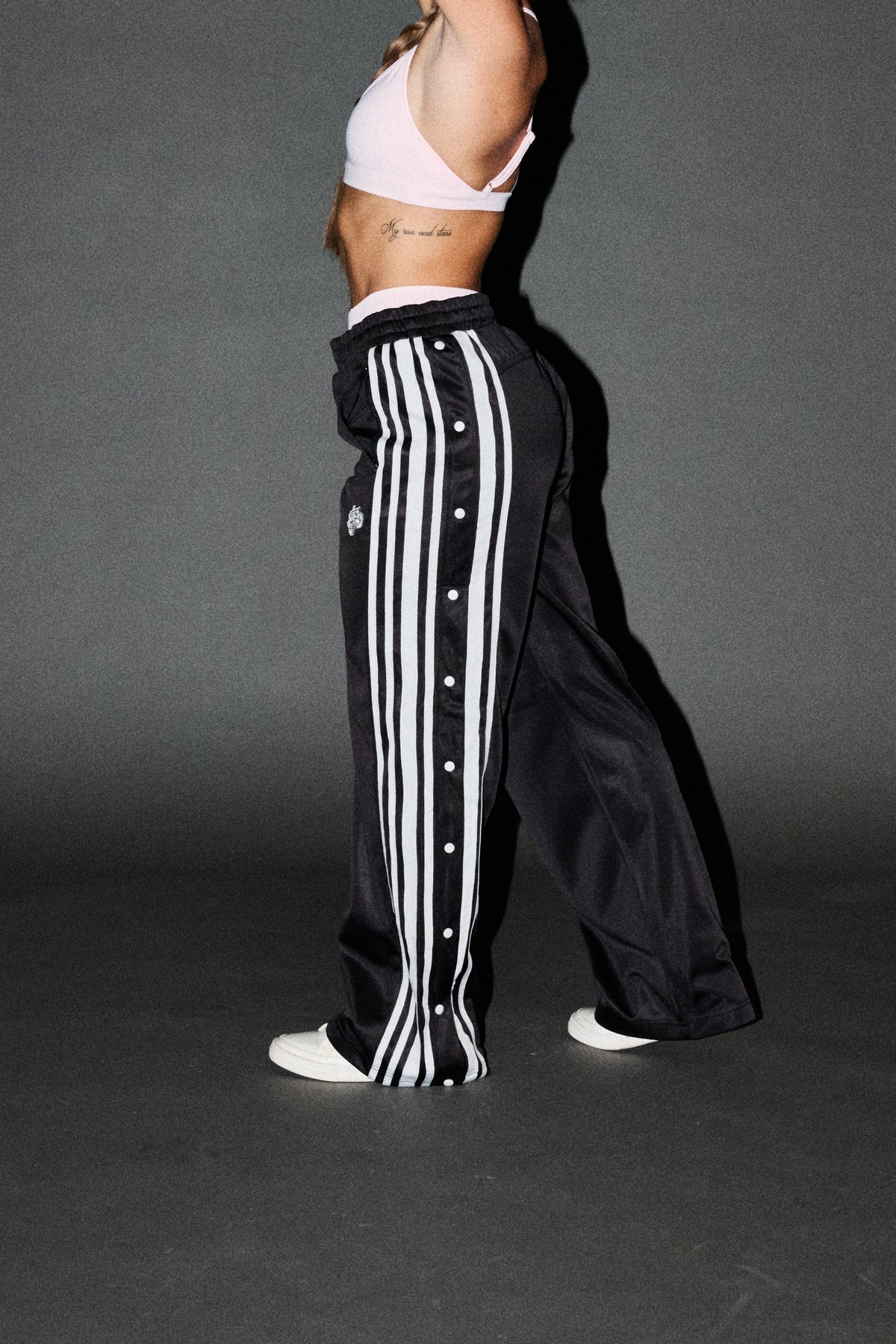 Dual Wolf Juliette Tearaway Track Pant In Black - imagem 1