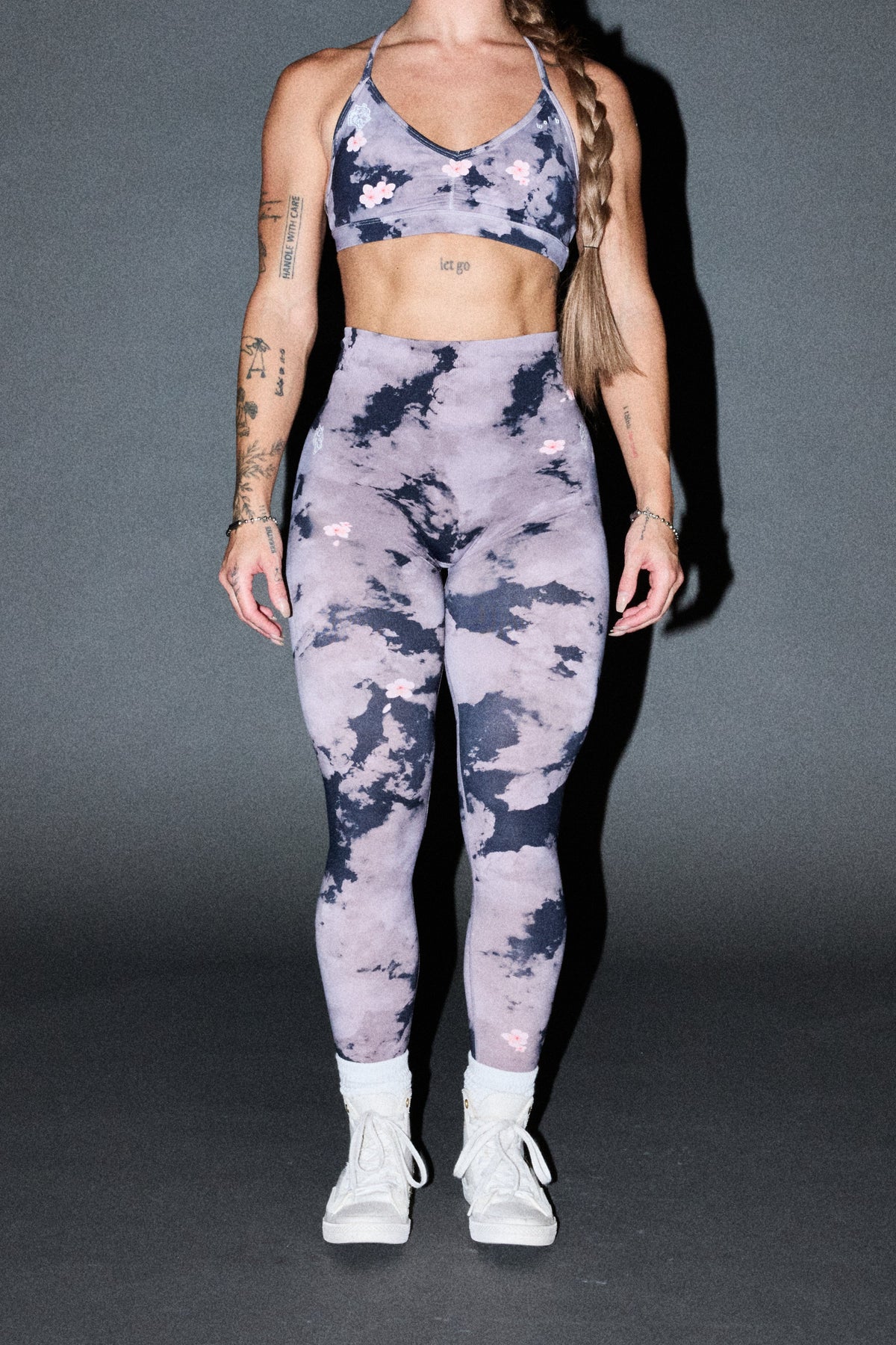 Dual Wolf Skylar Soft Seamless Leggings In Sakura Rose Taupe Clouds — imagem 8