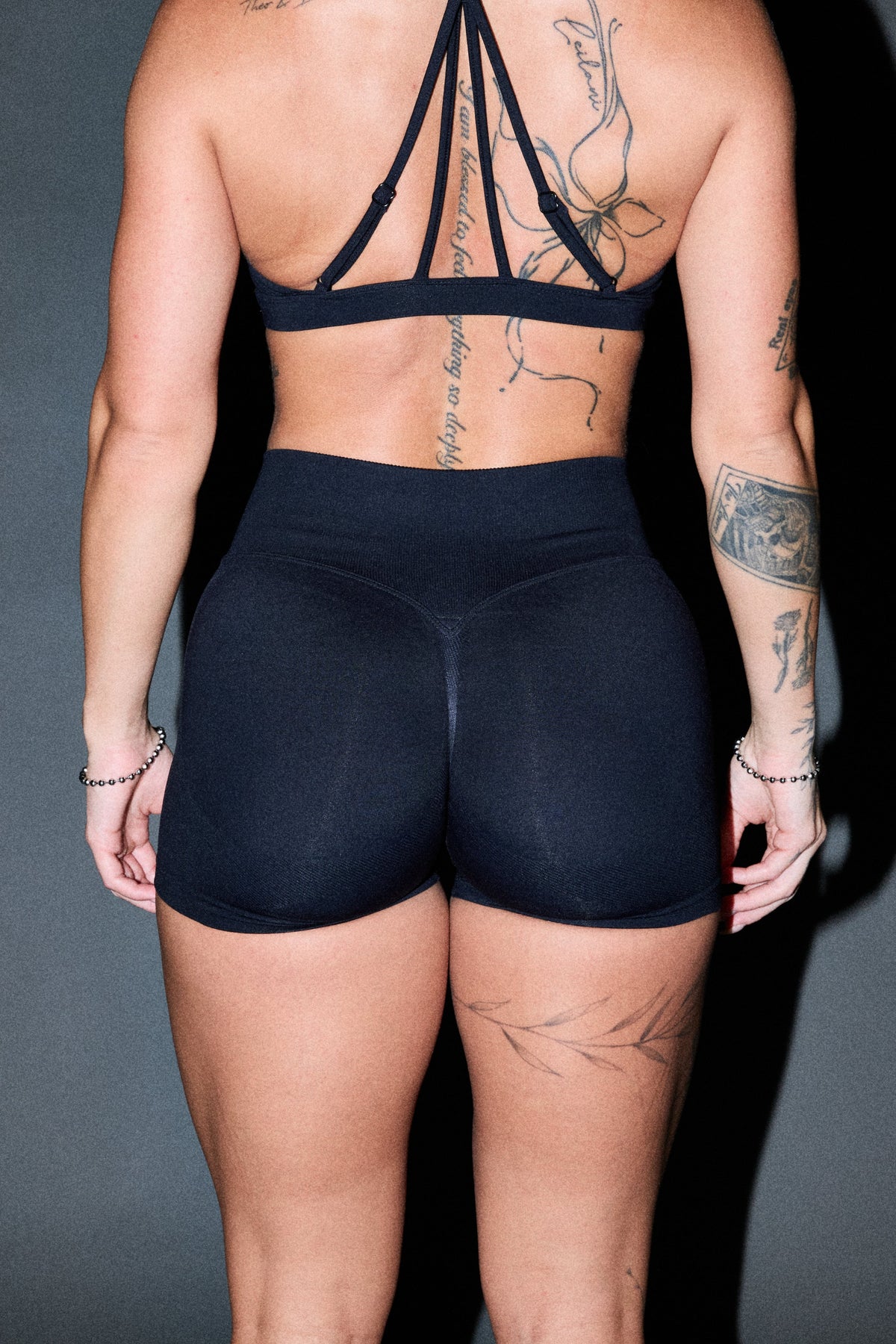 Dual Wolf Evey Seamless Short In Black — imagem 3