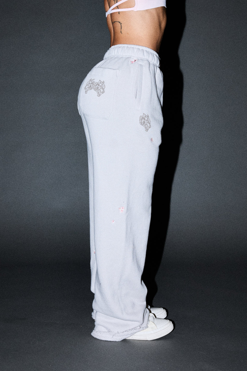 Dual Wolf Sakura Premium Big Cozy Sweats In Stone — imagem 5