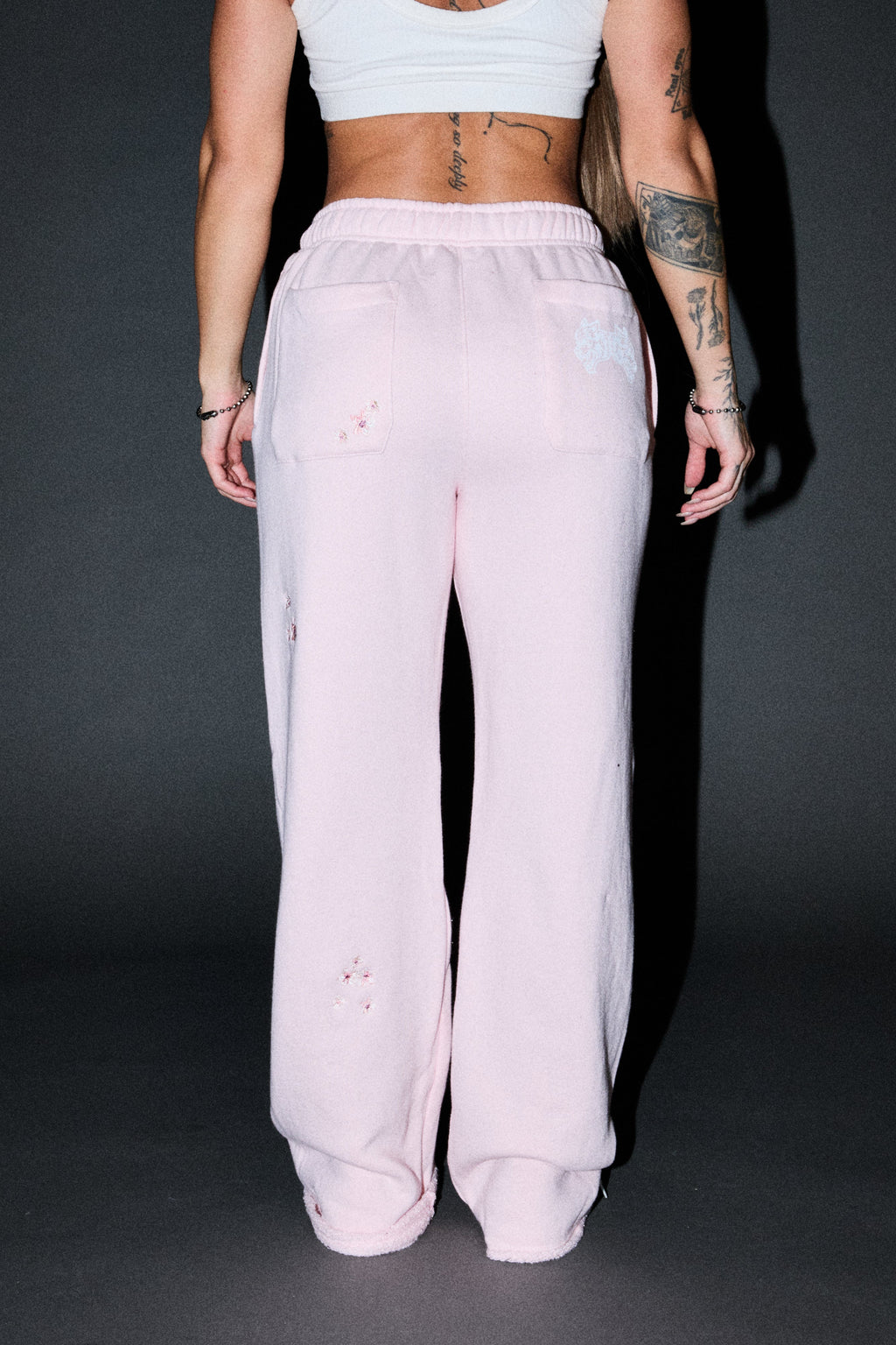 Dual Wolf Sakura Premium Big Cozy Sweats In Blush Pink — imagem 4