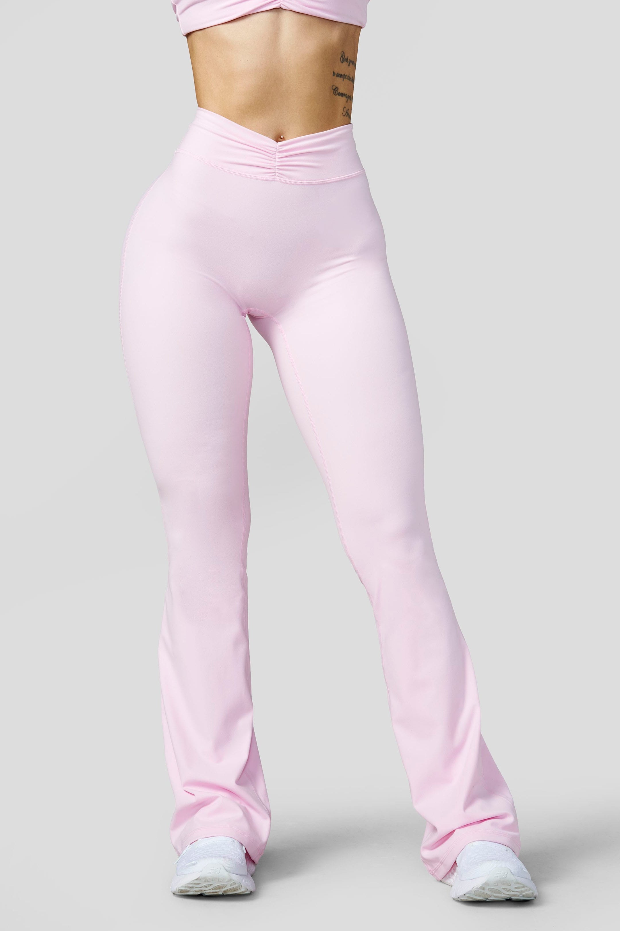 W2229 Buttersoft Scrunch Band Flare Leggings (reg) — imagem 7