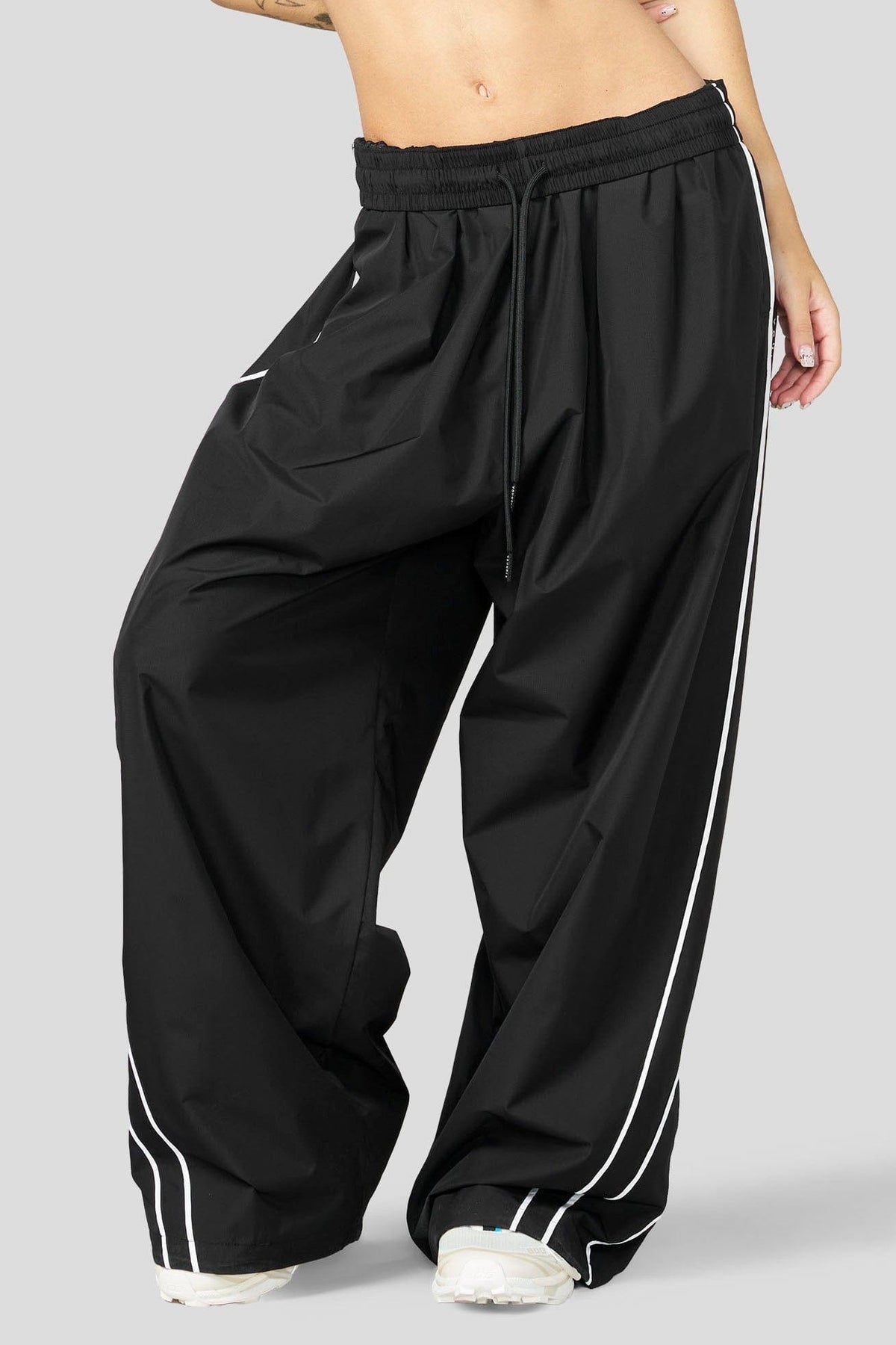 W2300 - Elevate Track Pants