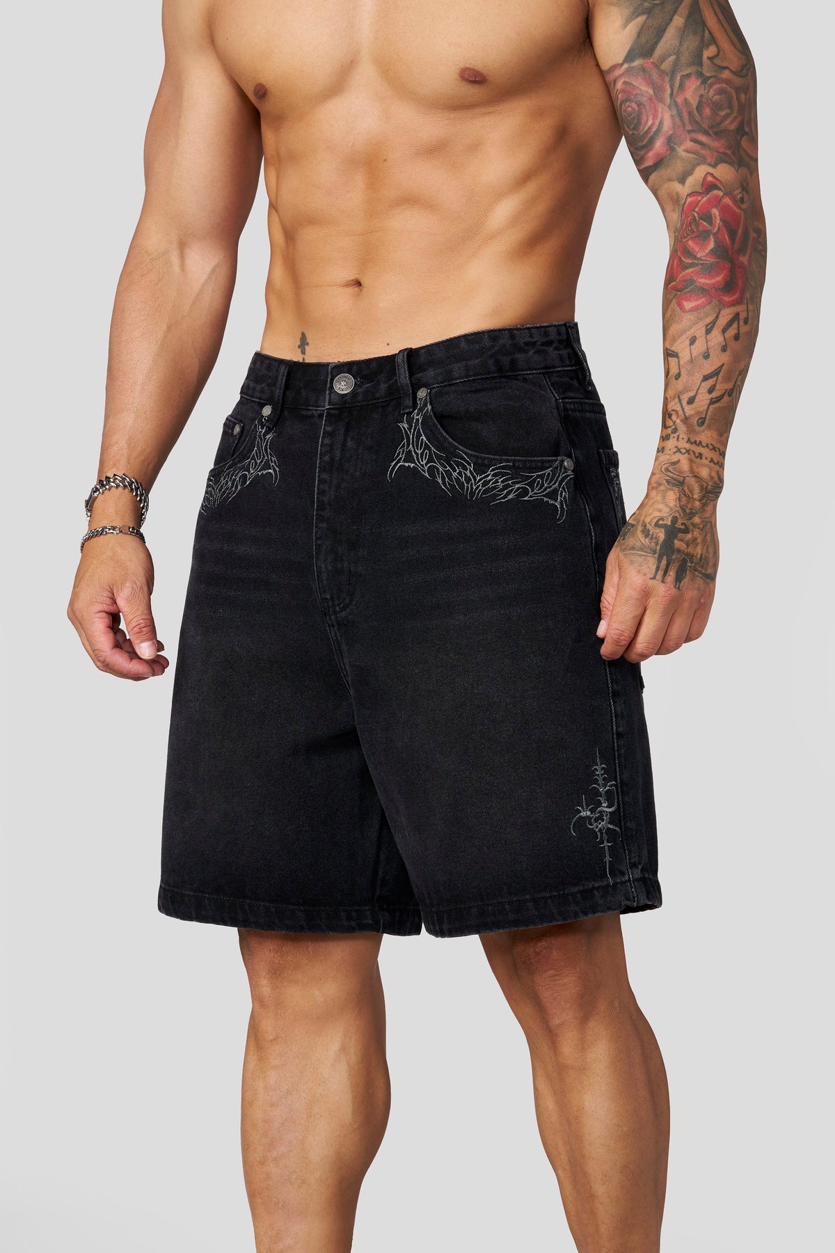 1025 - Phantom Embroidery Jorts — imagem principal