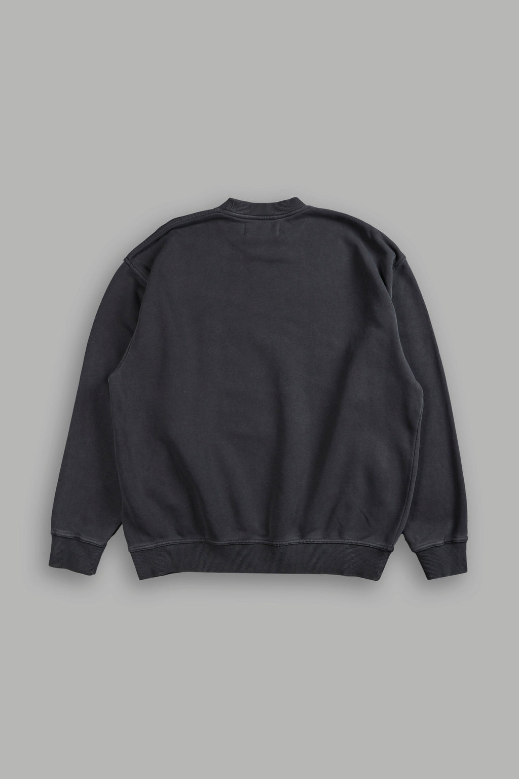 Wolves Forever London Unisex Crewneck in Wolf Gray — imagem 3