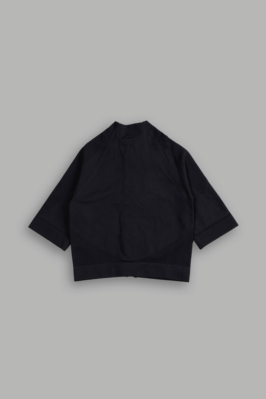 Single Wolf "Everson Seamless" Yasmin S/S Zip Top in Black — imagem 4
