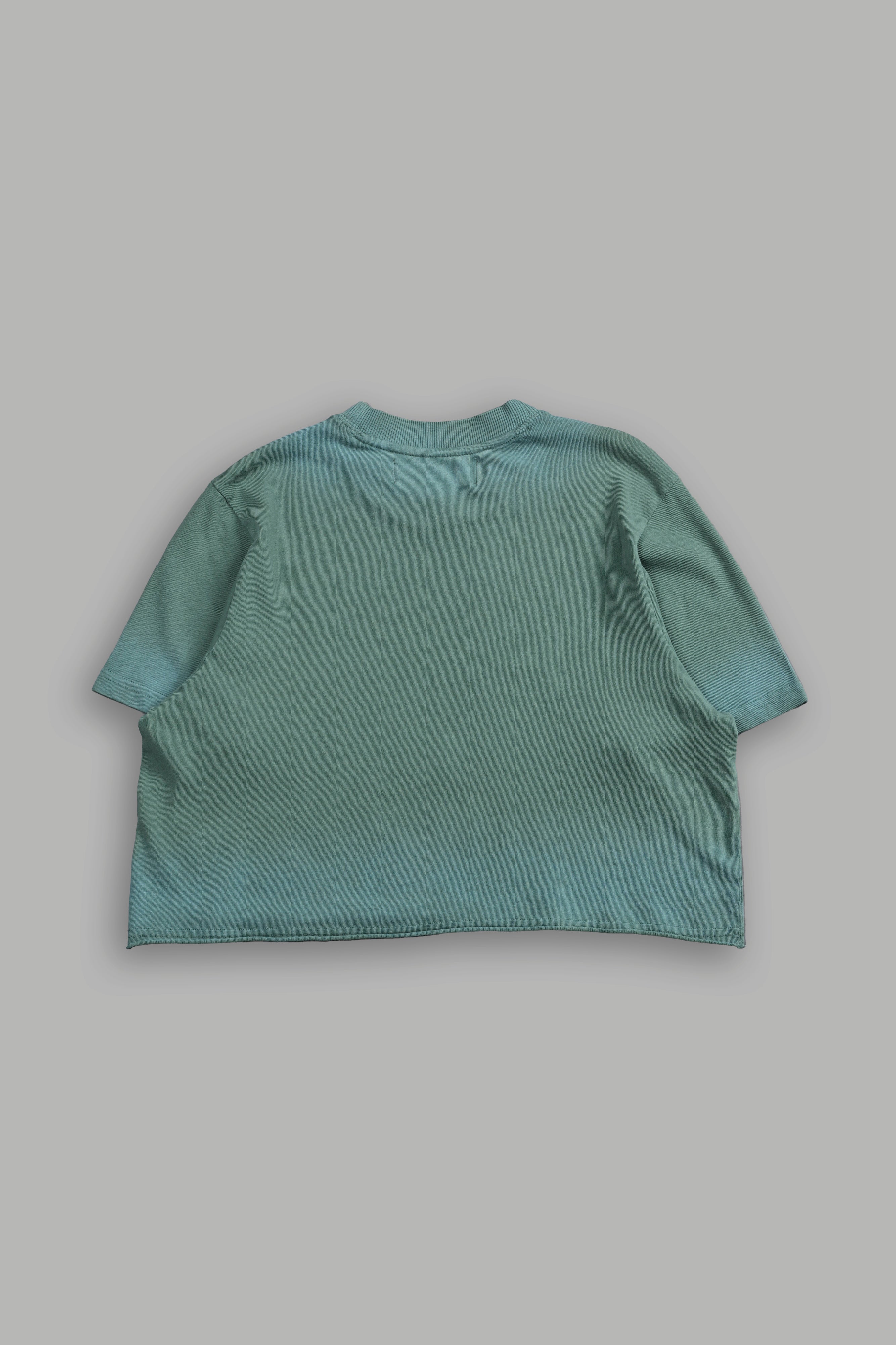Wolves Forever "Premium" (Cropped) Tee in Hunter Green Driftwash — imagem 2