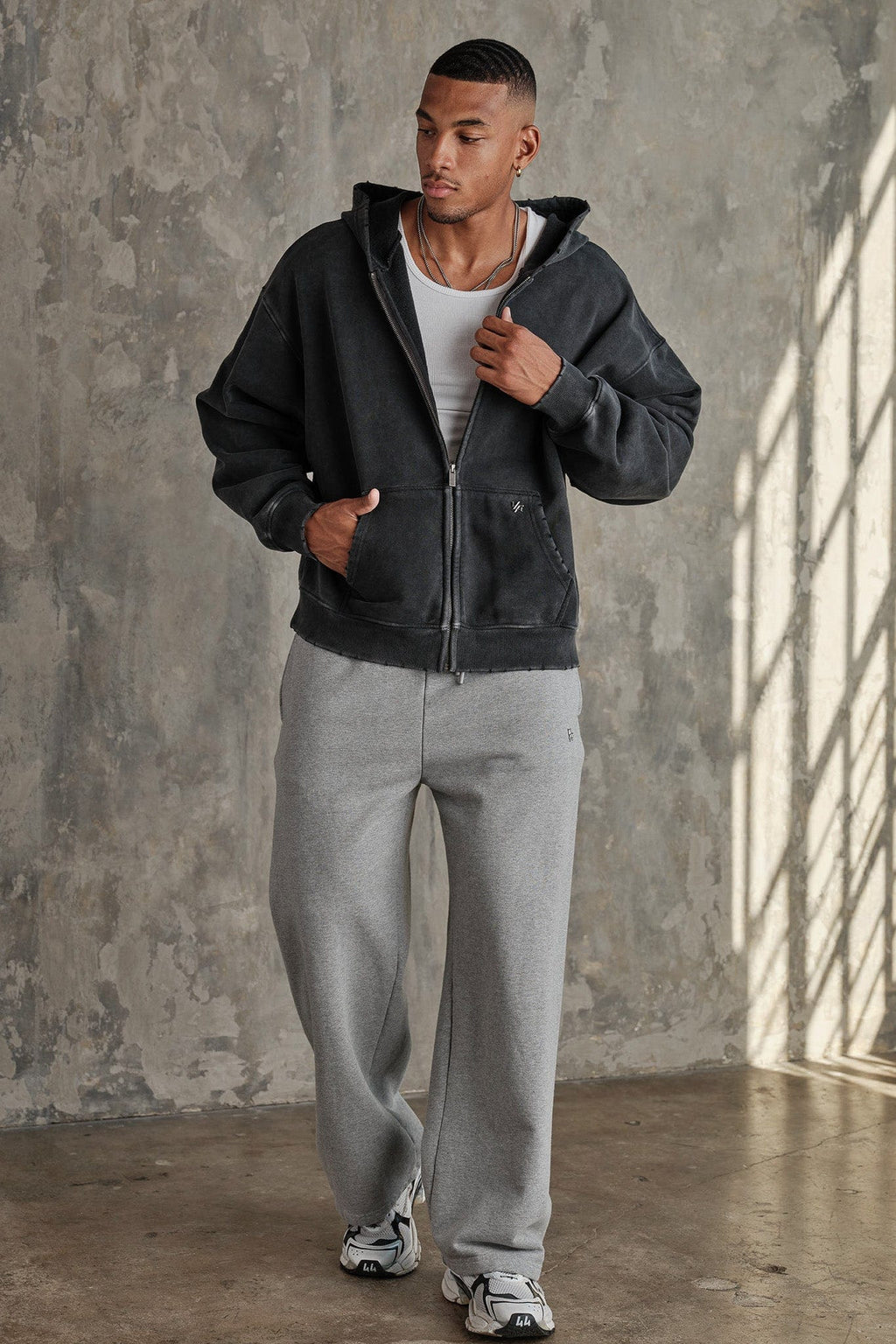 2067 - Elevated Essentials - Baggy Sweats — imagem 4