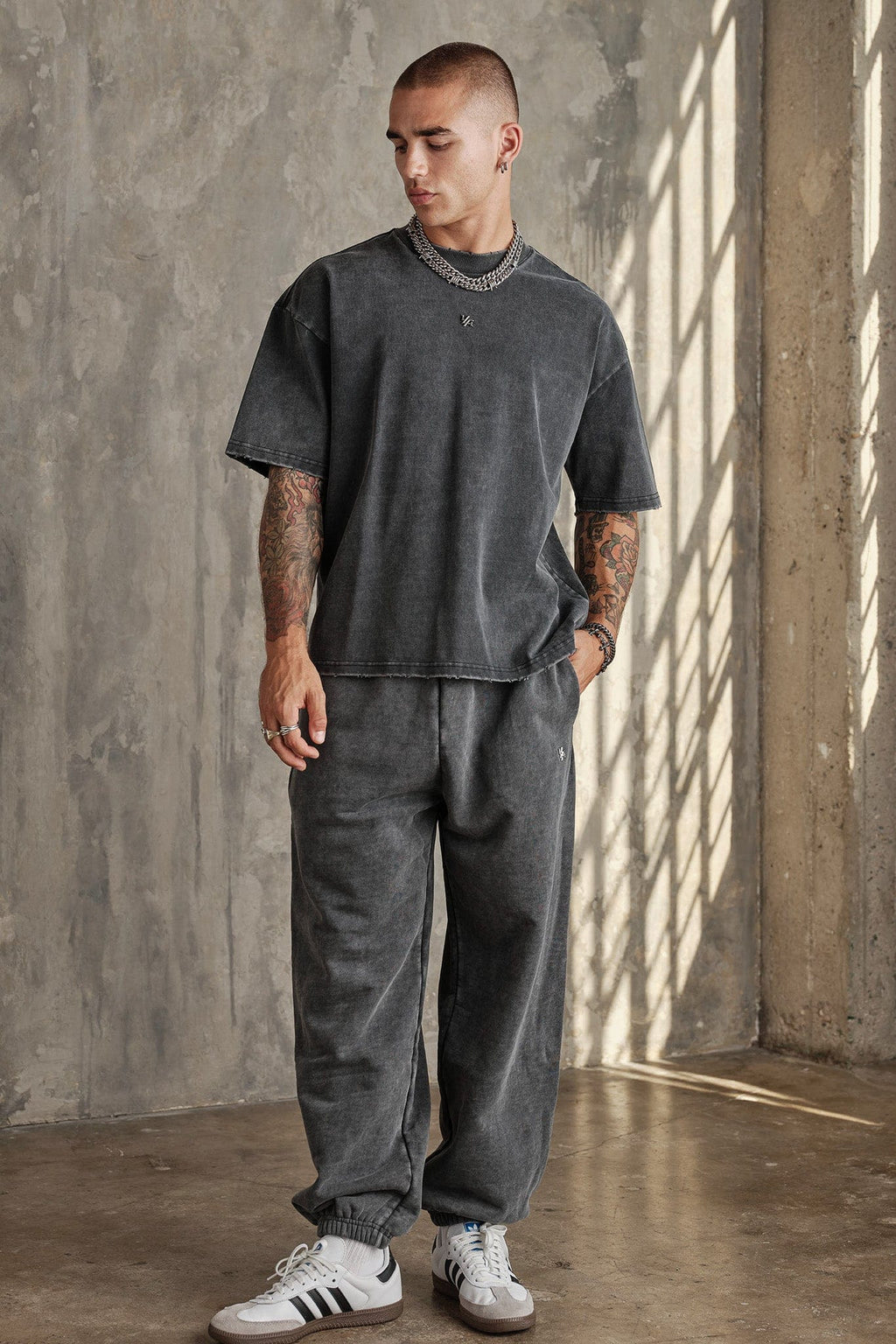 2069 - Elevated Essentials - Baggy Joggers — imagem 3