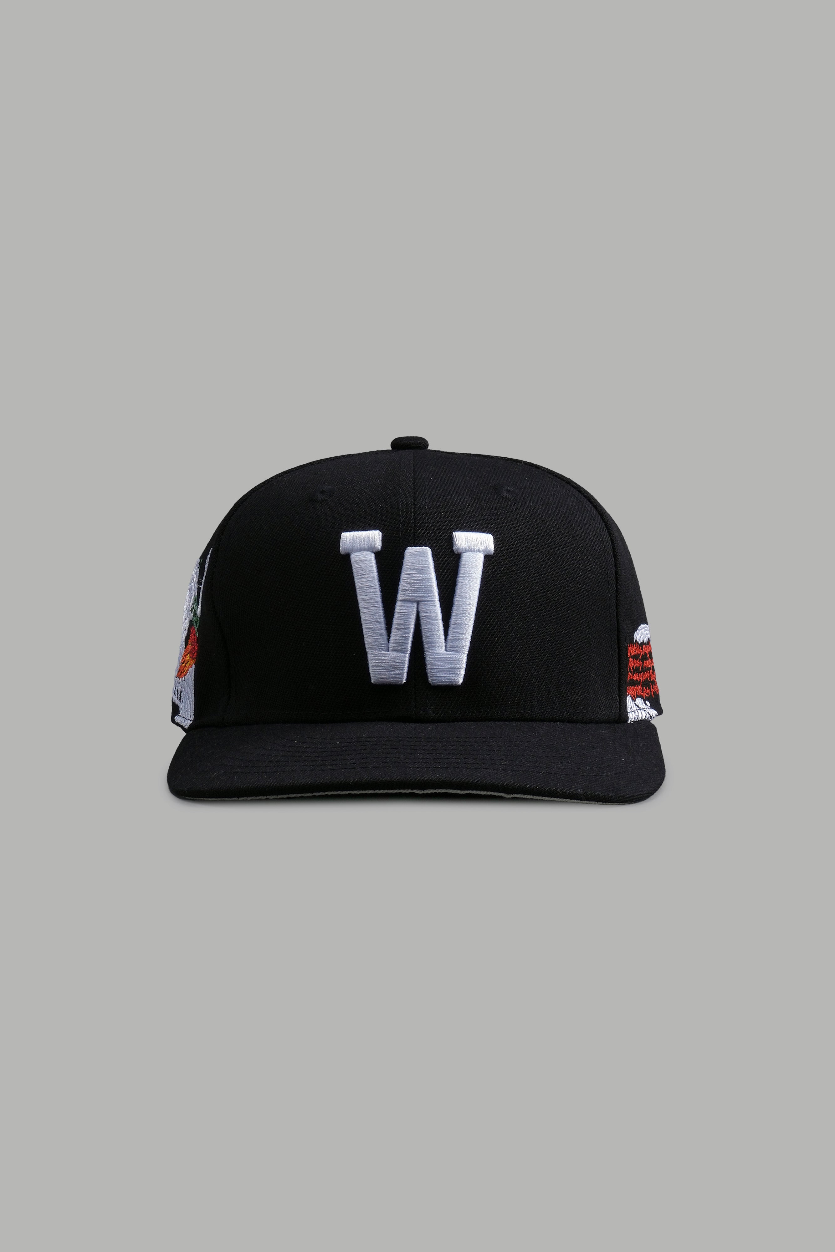 The Snake and The Rose Fitted Hat in Black — imagem 1