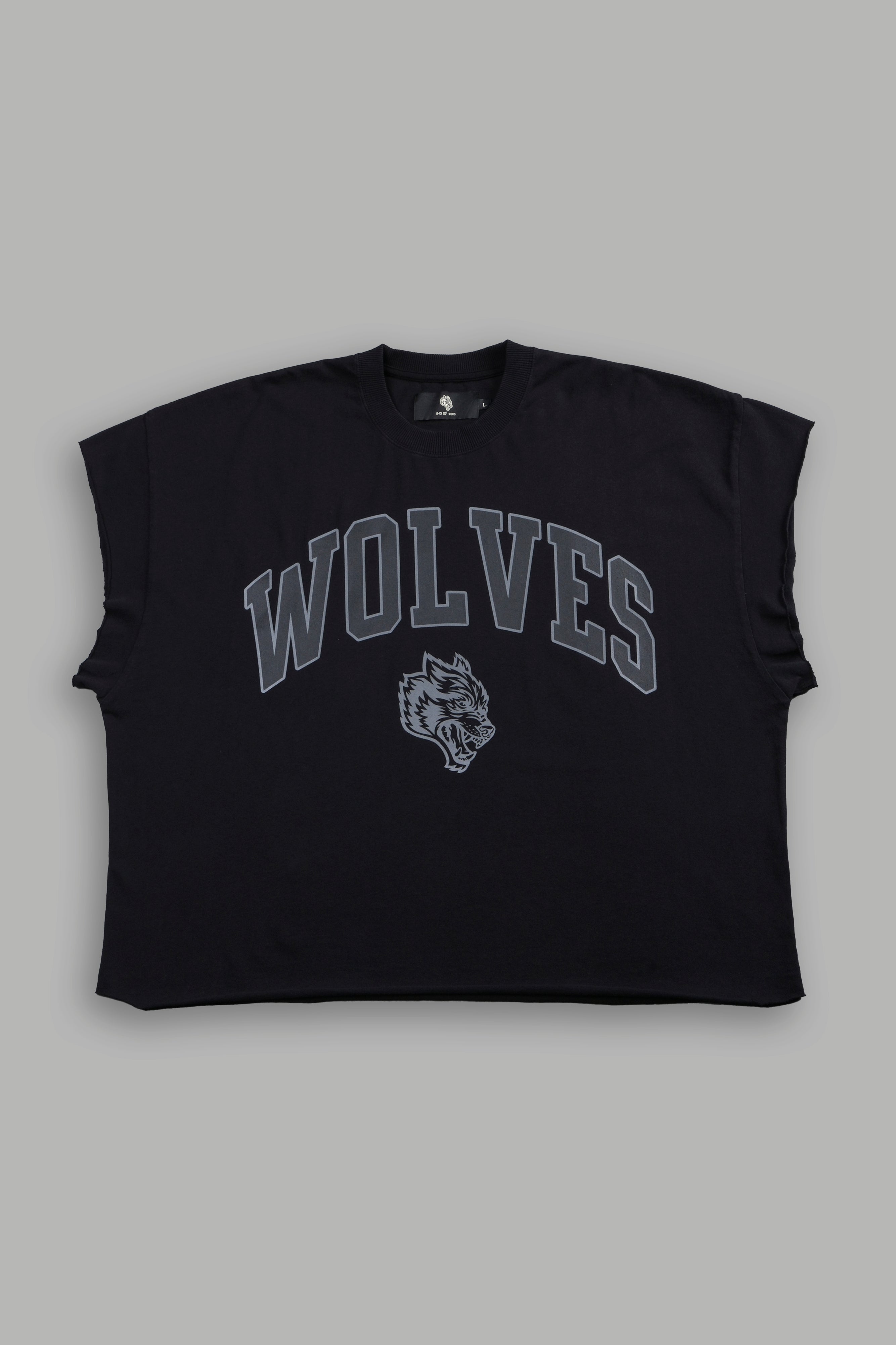 Loyalty Frvr Grunge Cut-Off Tee in Black — imagem 1