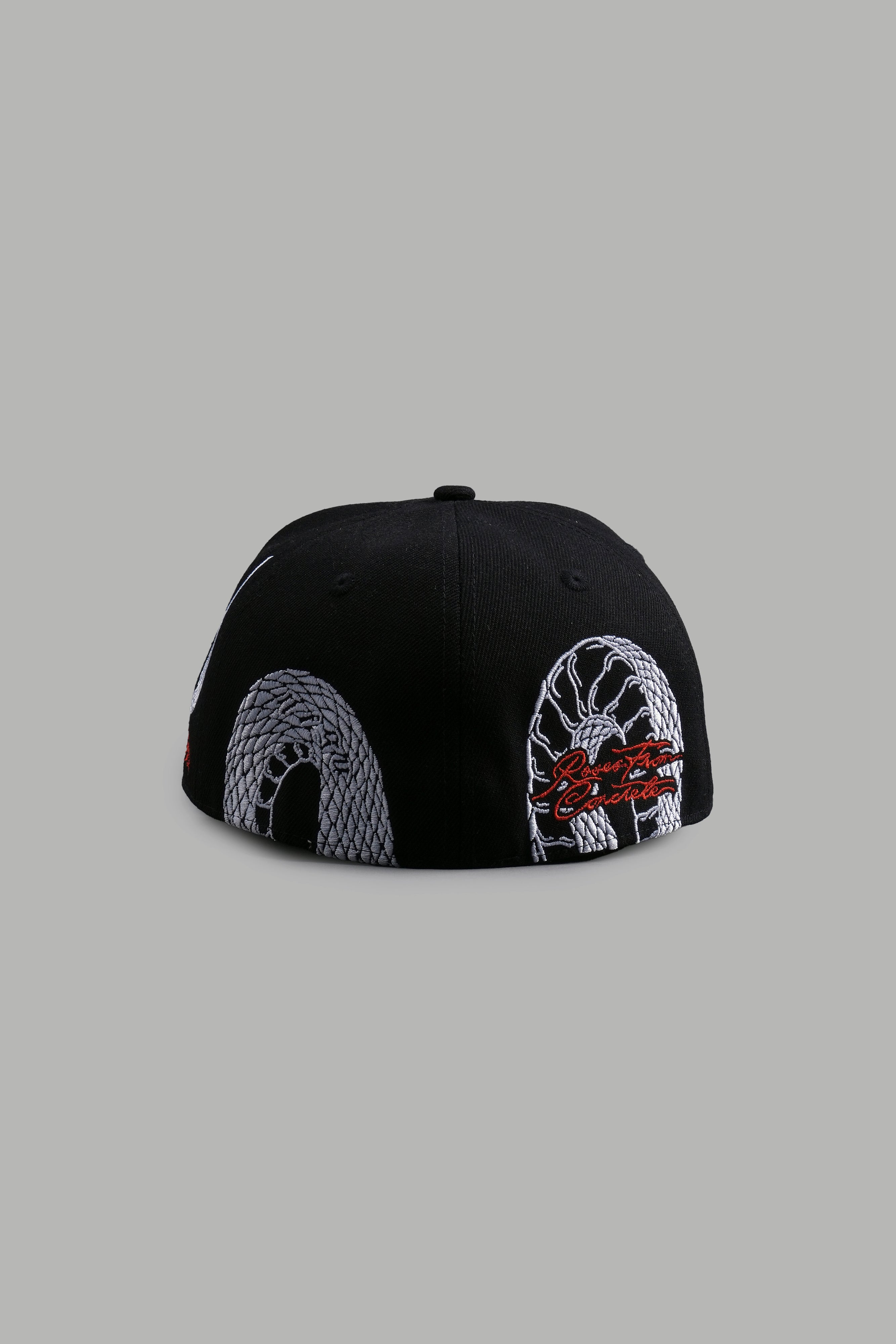The Snake and The Rose Fitted Hat in Black — imagem 3