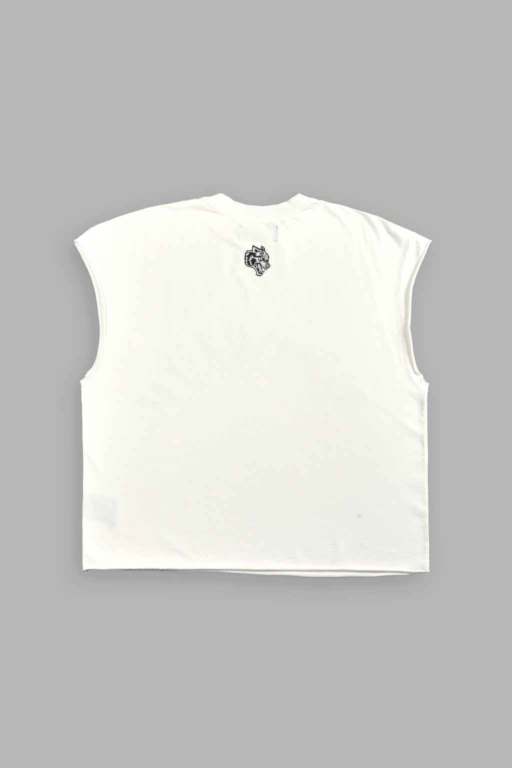 Ssddnfgu Bushido Grunge Cut-Off Mid Length Raw Hem Tee in Cream — imagem 3