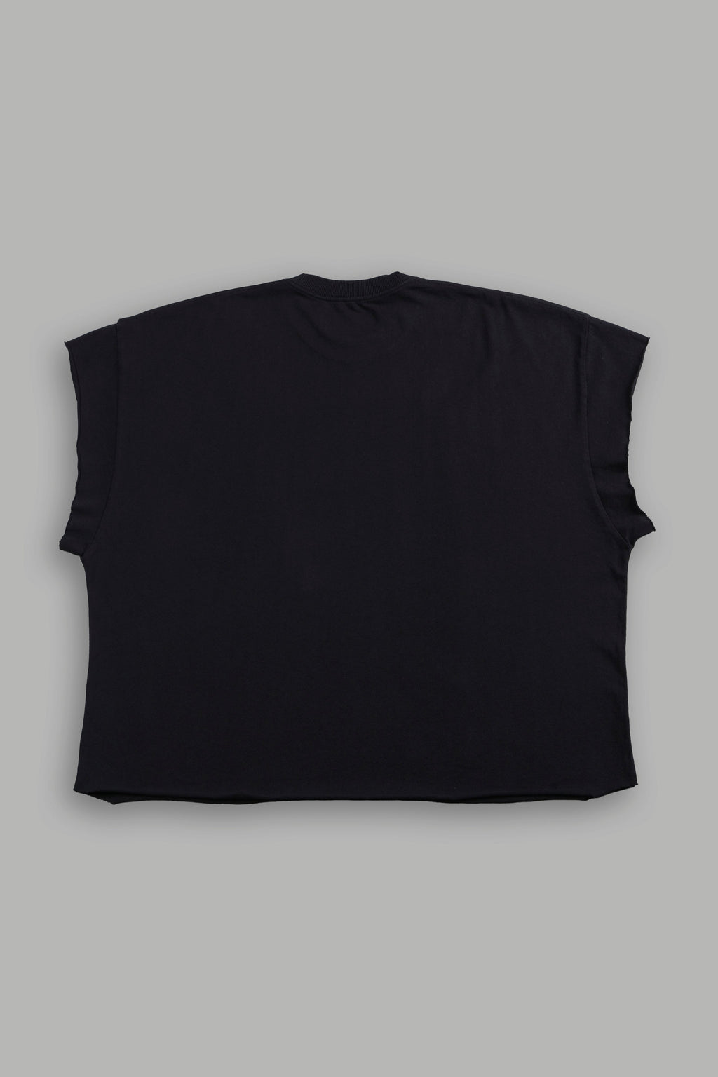 Loyalty Frvr Grunge Cut-Off Tee in Black — imagem 3