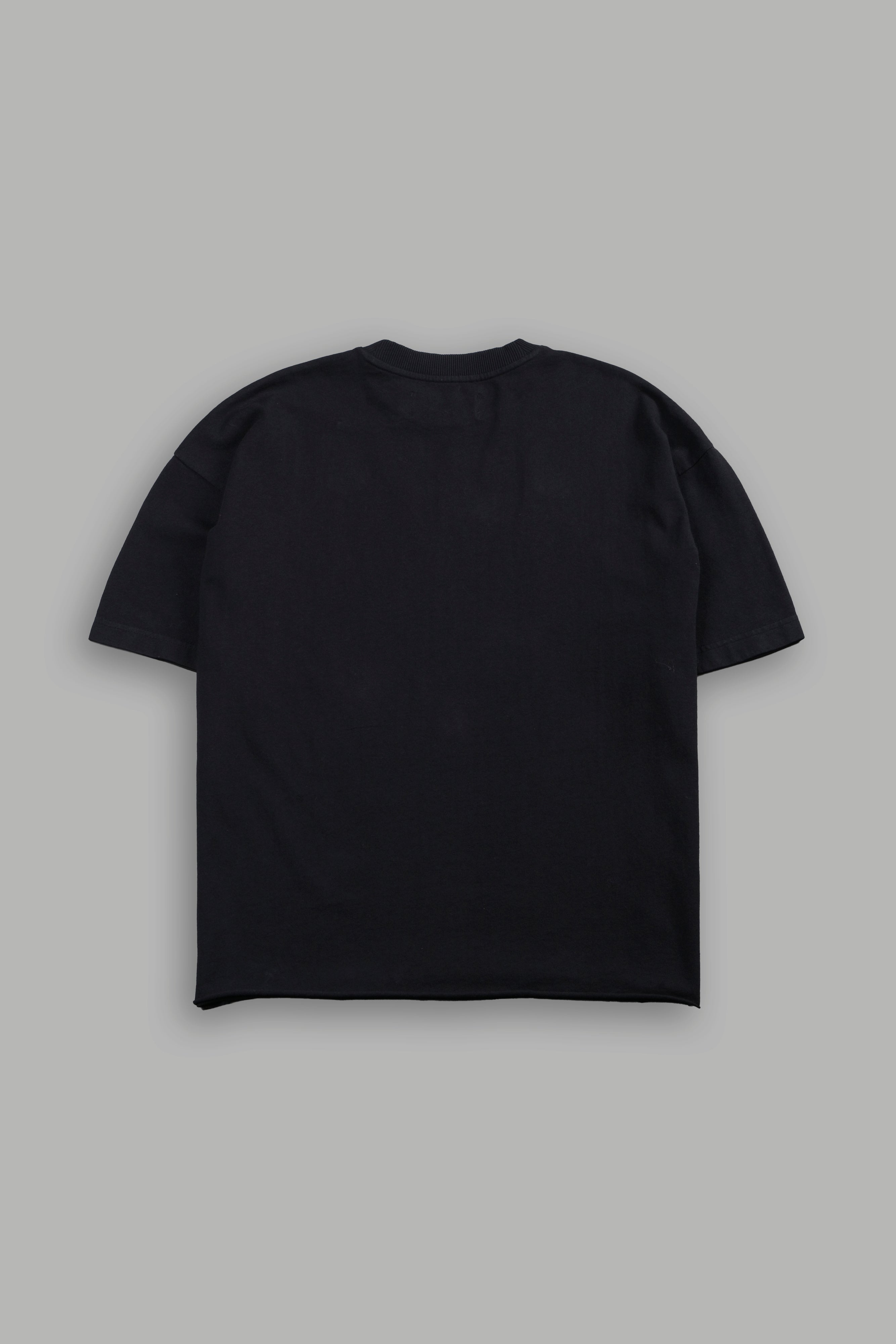 Loyalty Frvr Grunge Mid Length Raw Hem Tee in Black — imagem 3