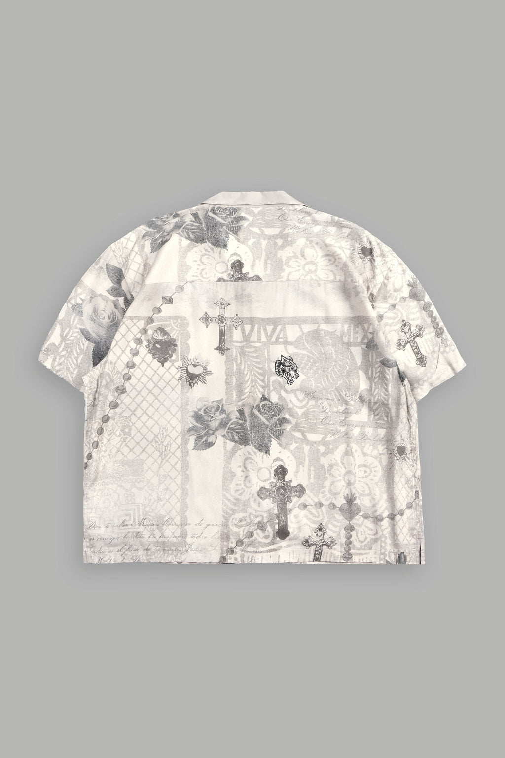Wolves Pyramid Romero Mid Length Button Up In Ceniza Y Rosas