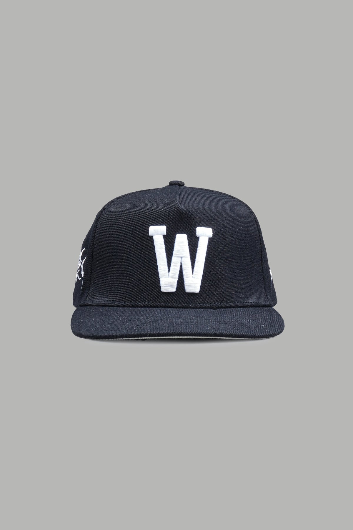 Thorns Fitted 5 Panel Cap In Black - imagem 1
