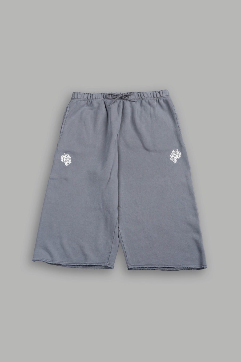 Dual Wolf Capri Sweat Pants In Slate Gray