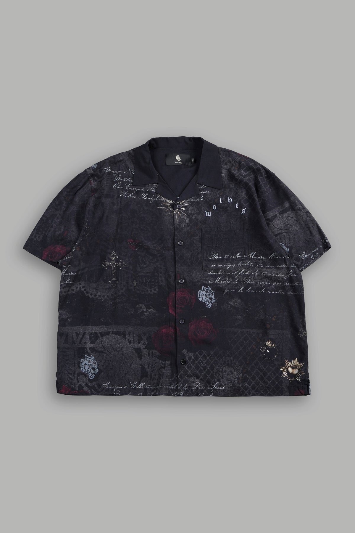 Wolves Pyramid Romero Mid Length Button Up In Rosas Del Corazon