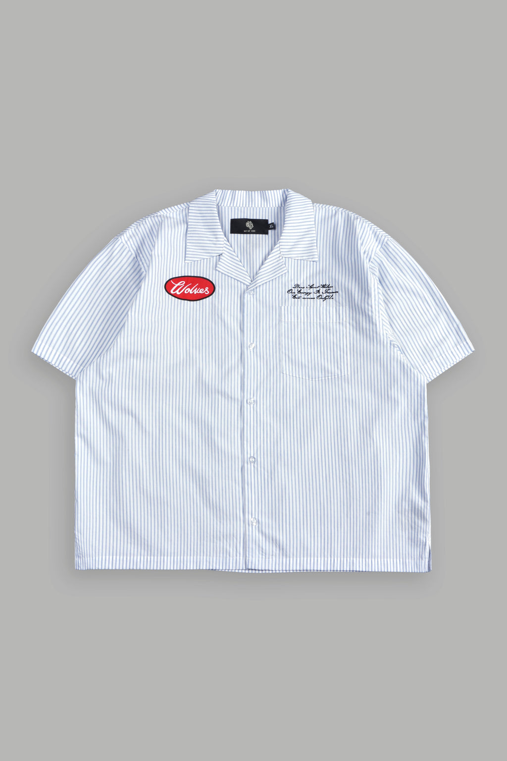 Ride With Us Dalton Mid Length Button Up in White/Blue — imagem 1