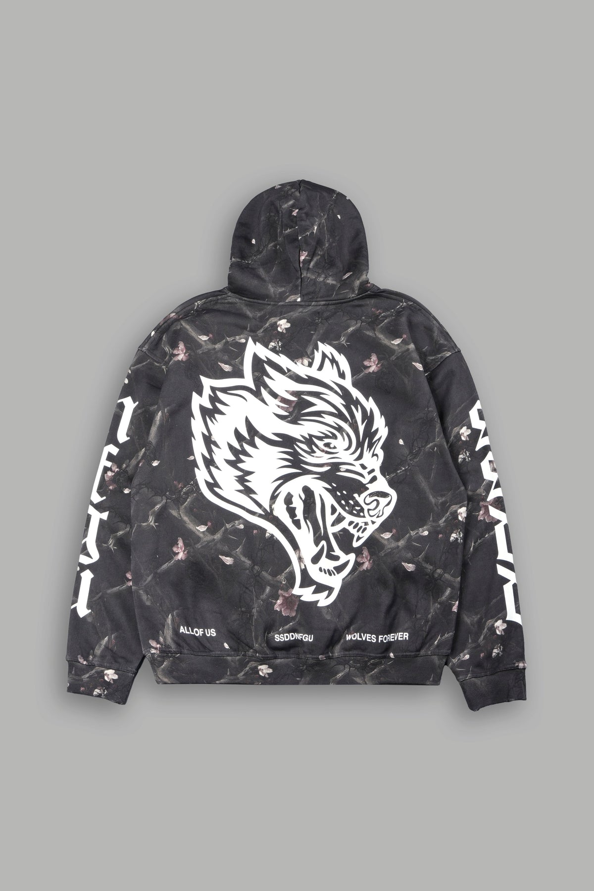 Big Wolf Head Pierce Hoodie In All Of Us Camo - imagem 1