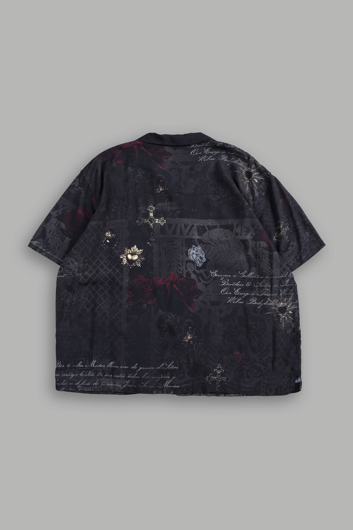Wolves Pyramid Romero Mid Length Button Up In Rosas Del Corazon
