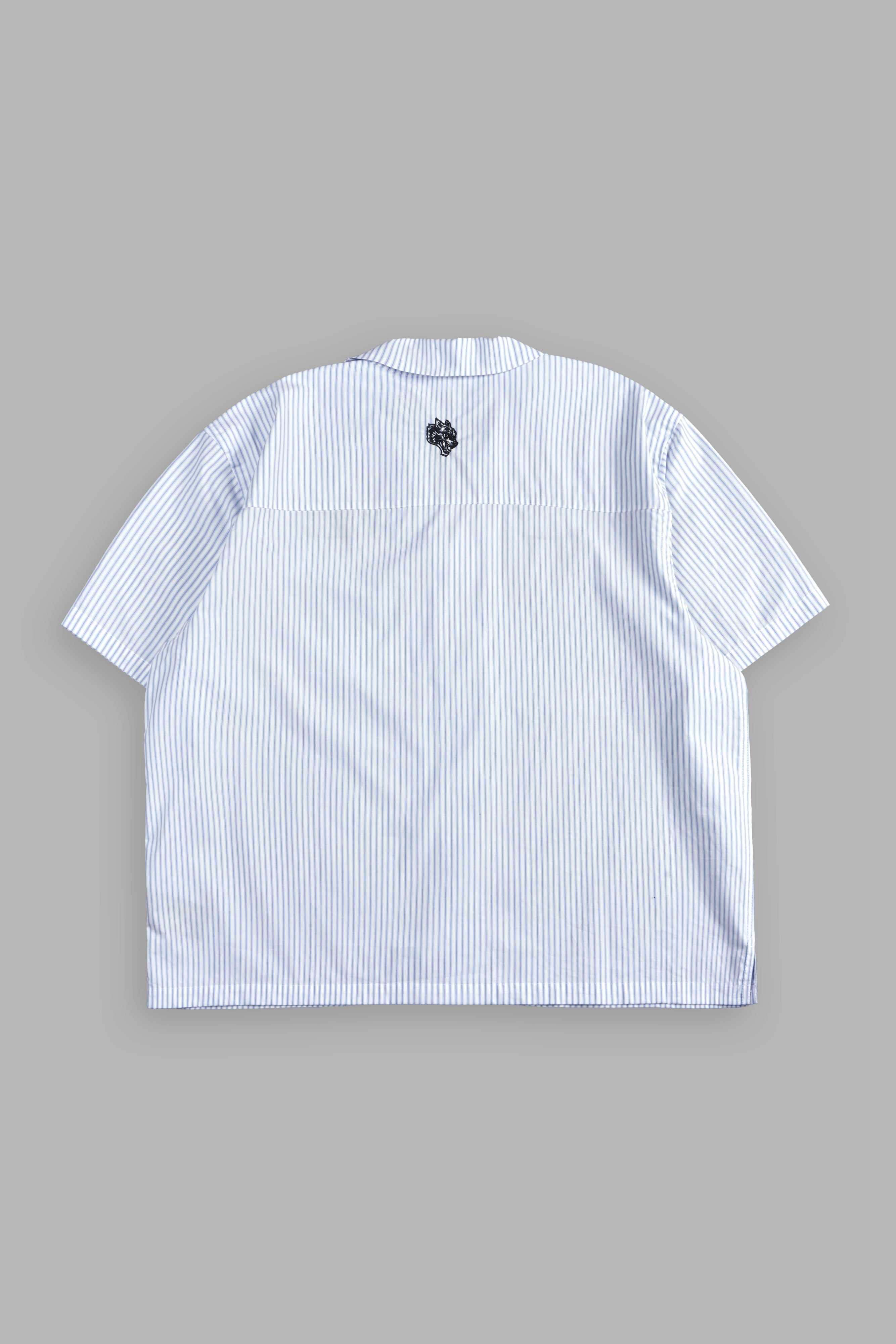 Ride With Us Dalton Mid Length Button Up in White/Blue — imagem 3