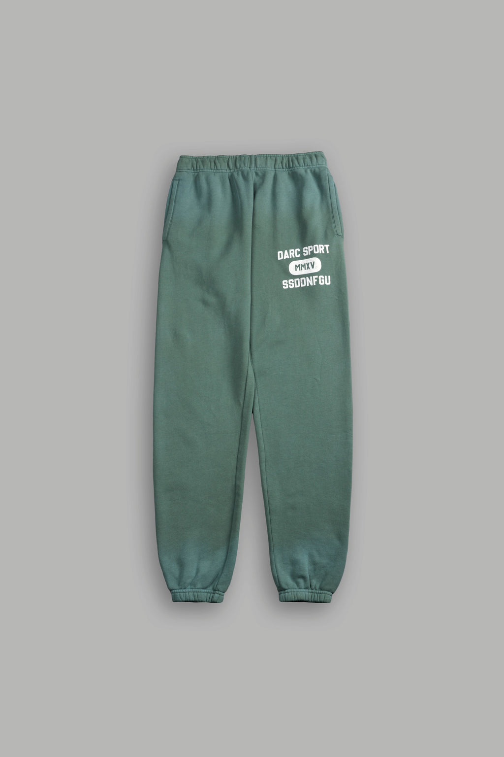 Wolves Forever She Post Lounge Sweats in Hunter Green Driftwash — imagem 3