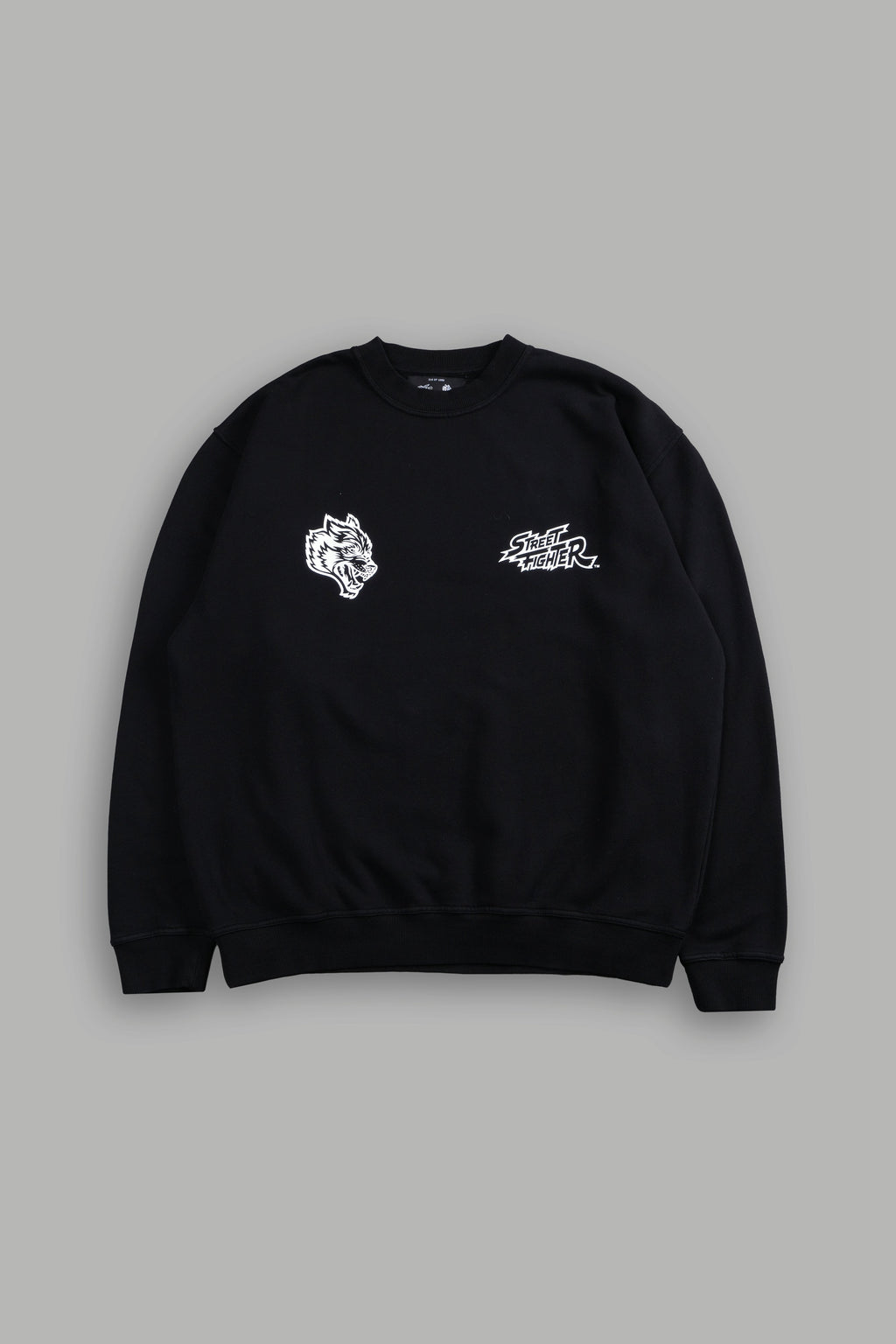 Final Boss Unisex London Crewneck in Black - imagem 3
