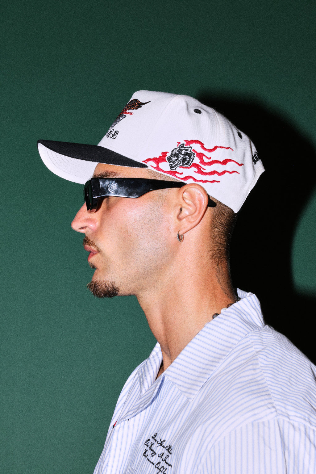 Eagle Oni Mask A Frame Snapback in Cream/Black — imagem 4