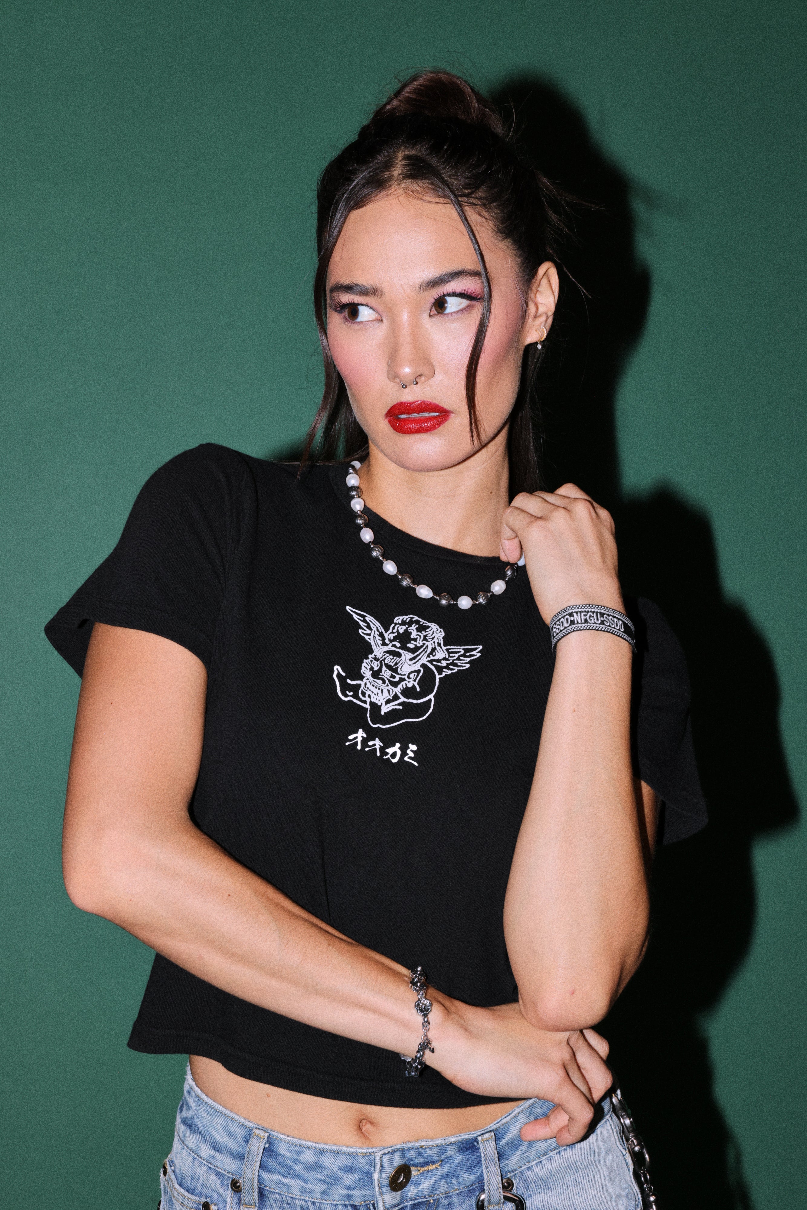Oni Cherub Timeless Tee in Black — imagem 4
