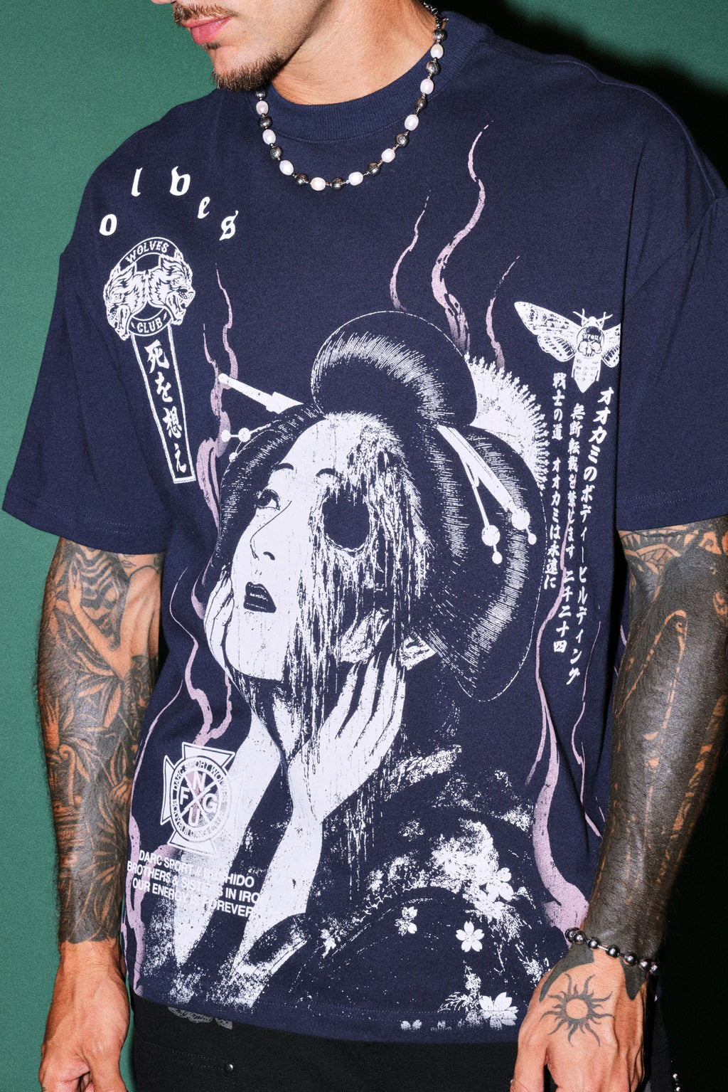 Mourning Flame Premium Oversized Tee in Navy — imagem 5