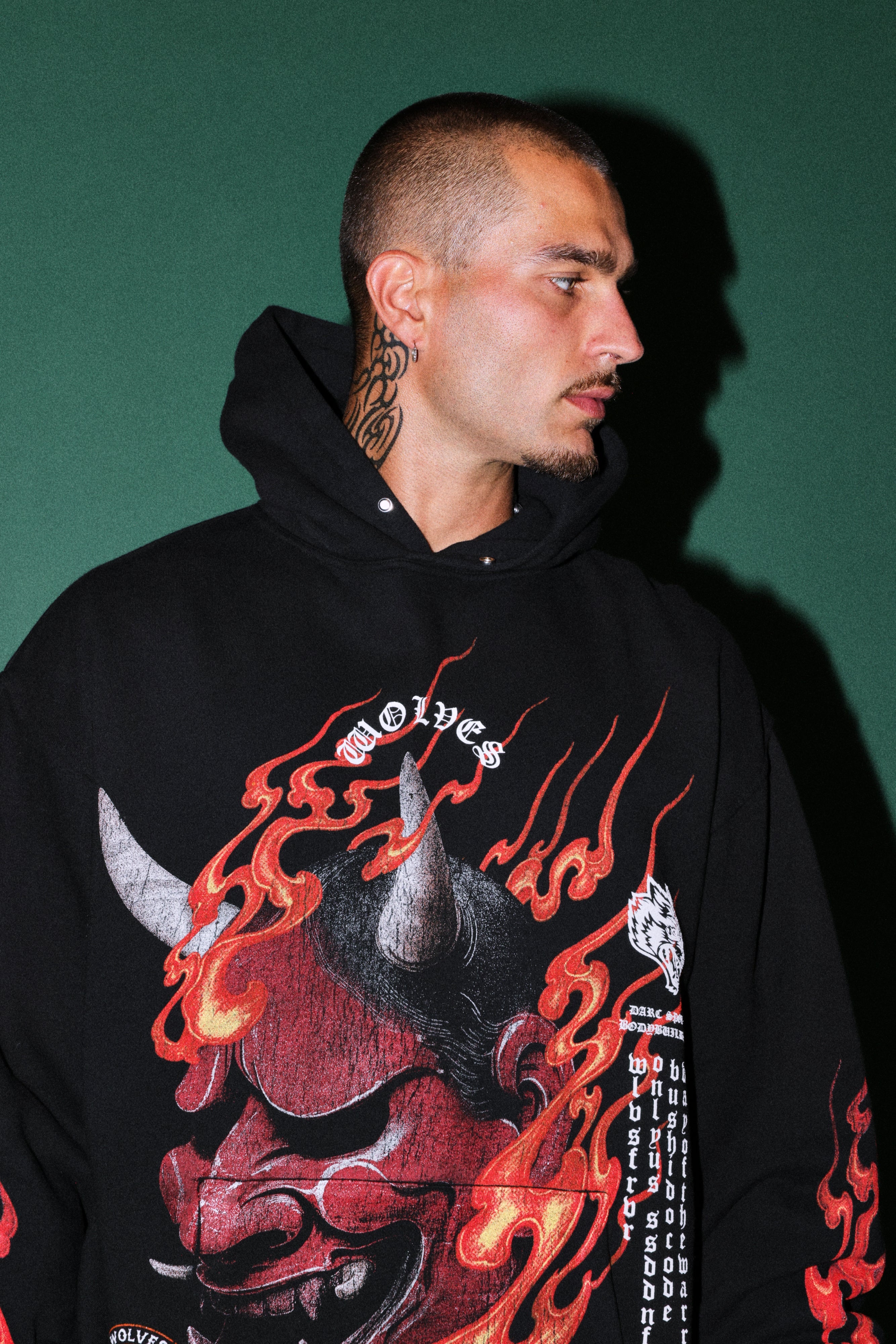 Wolves Club Oni Inferno Pierce Hoodie in Black — imagem 5