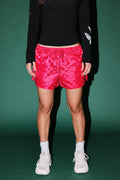 Dual Wolf Roxie Run Shorts in Cherry — imagem 1